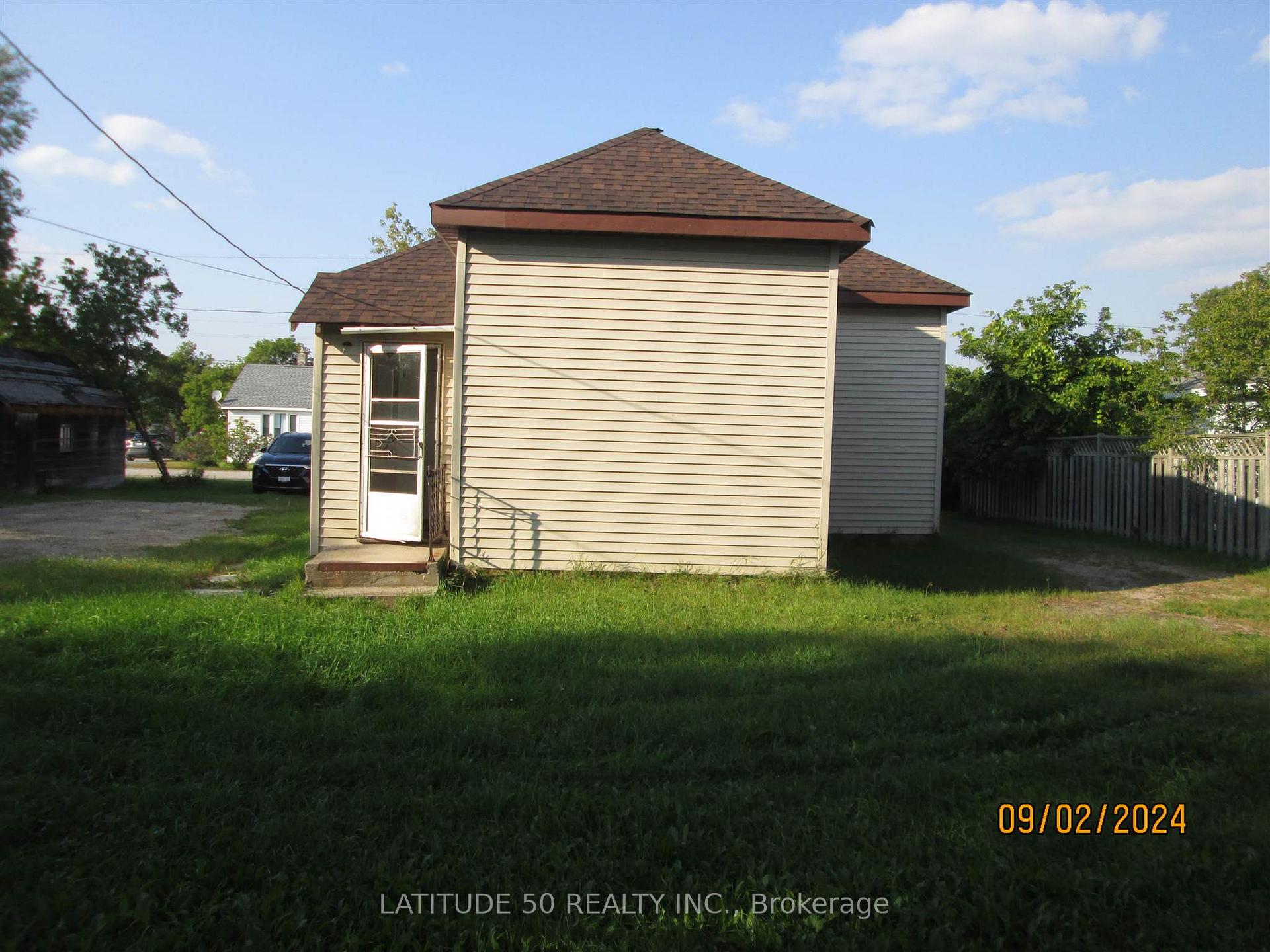 Photo 5 of 106 Garden Street, Ignace — HOMEH