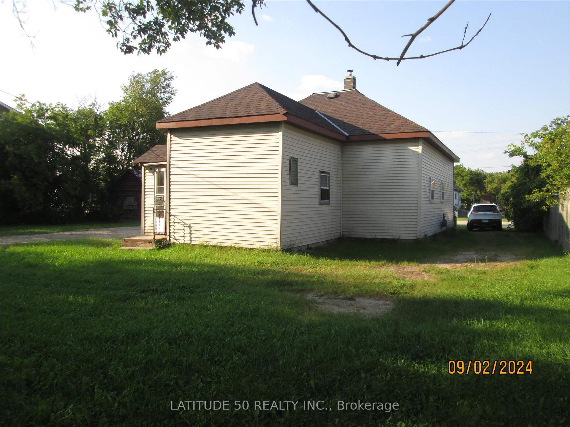 Photo 6 of 106 Garden Street, Ignace — HOMEH