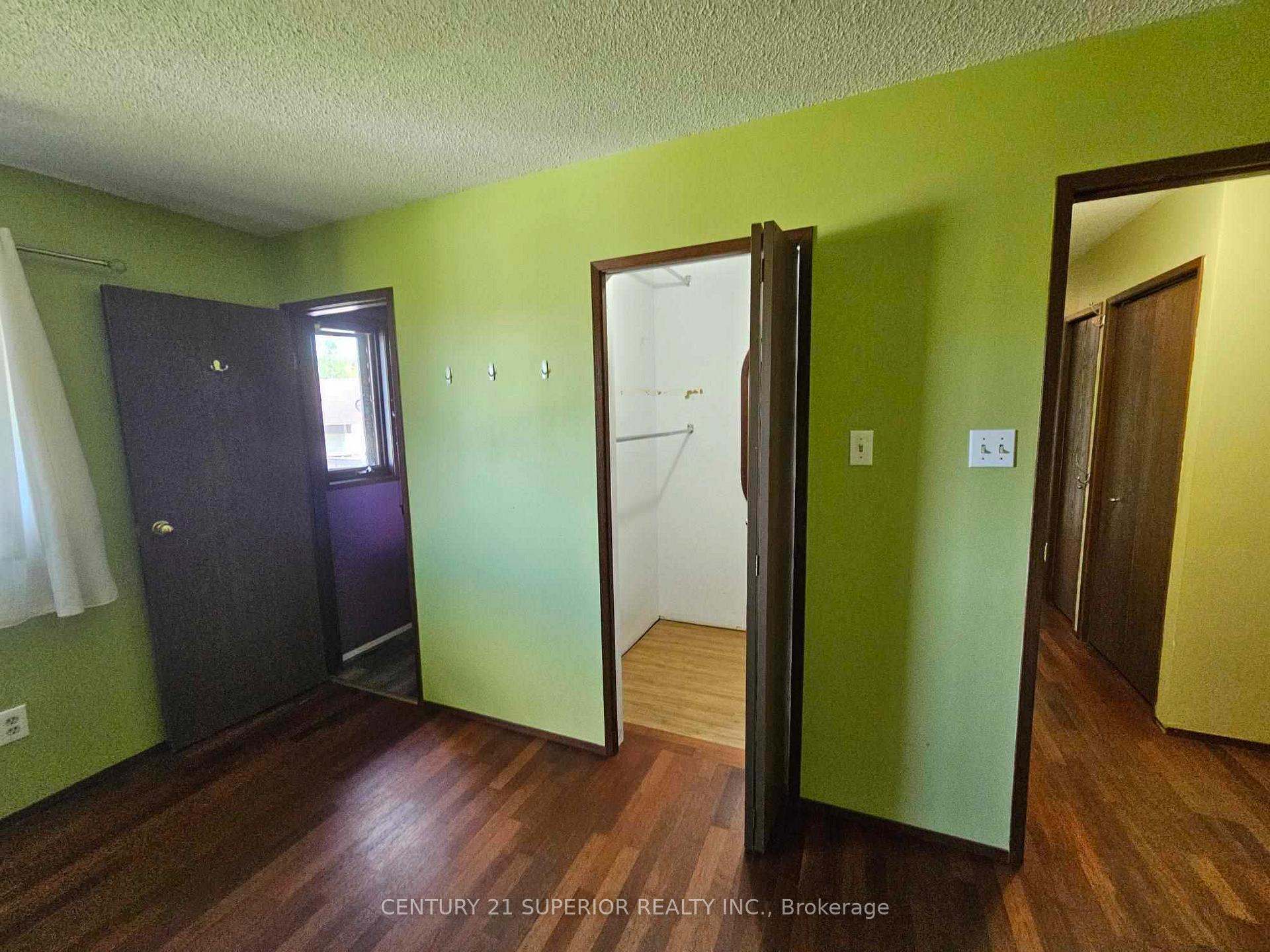 Photo 12 of 33 Godfrey Drive E, Marathon — HOMEH
