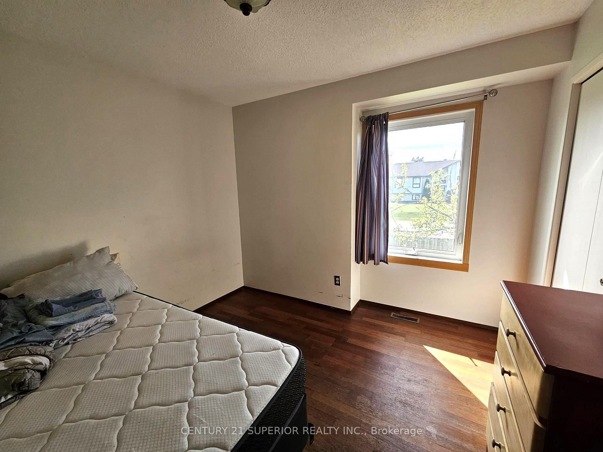 Photo 17 of 33 Godfrey Drive E, Marathon — HOMEH