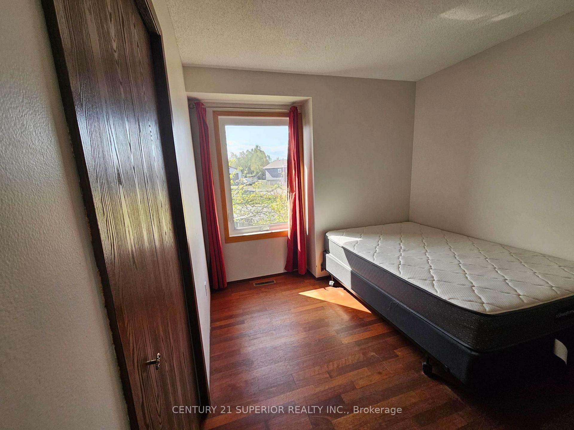 Photo 18 of 33 Godfrey Drive E, Marathon — HOMEH