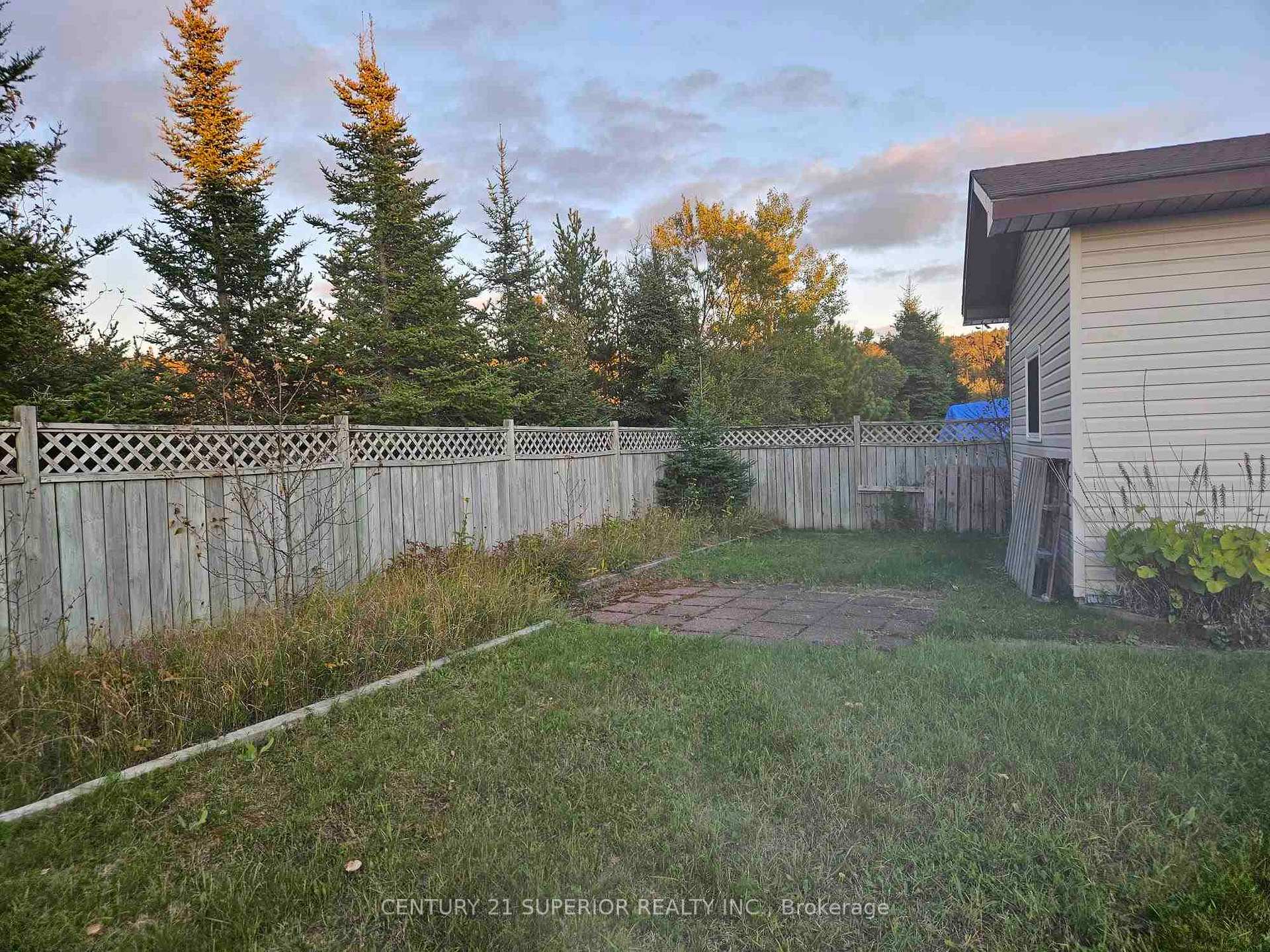 Photo 42 of 33 Godfrey Drive E, Marathon — HOMEH