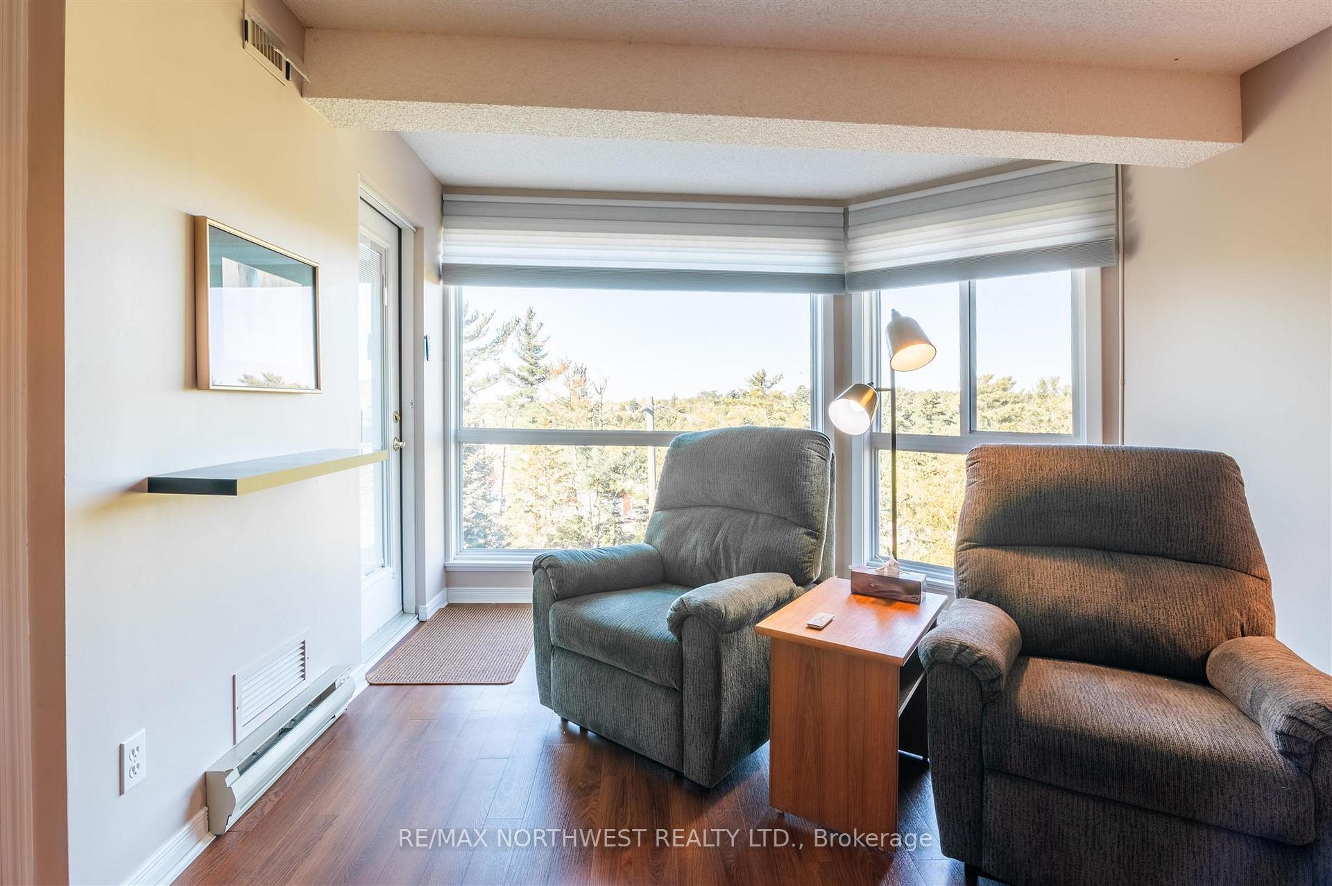 Photo 9 of Unit 302, 471 Lakeview Drive, Kenora, Norman — HOMEH