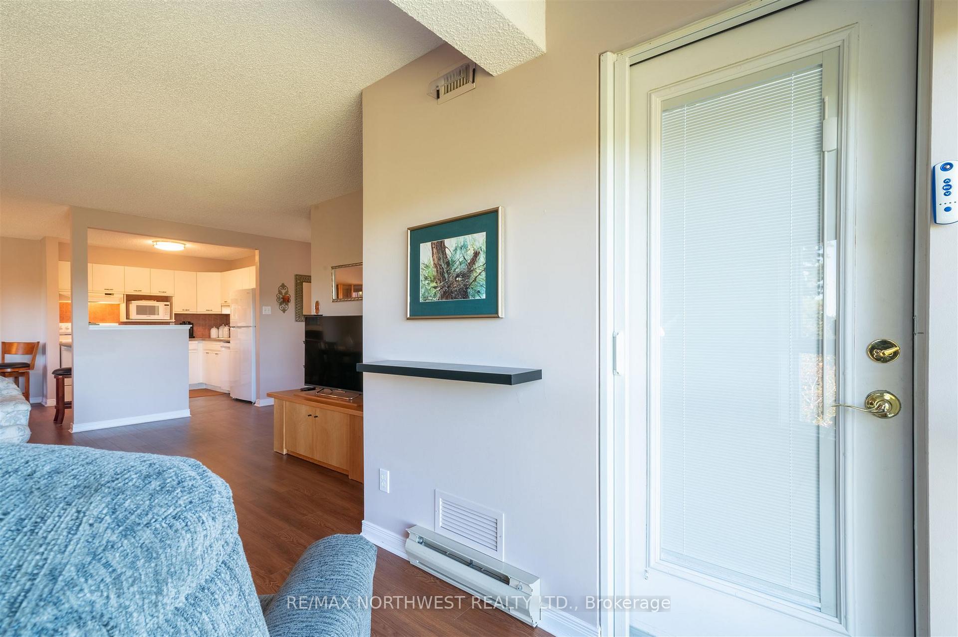 Photo 11 of Unit 302, 471 Lakeview Drive, Kenora, Norman — HOMEH