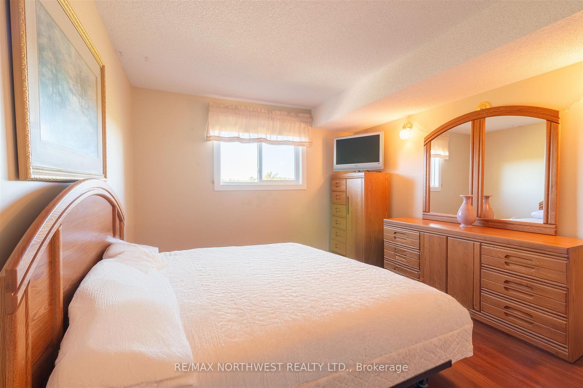 Photo 17 of Unit 302, 471 Lakeview Drive, Kenora, Norman — HOMEH