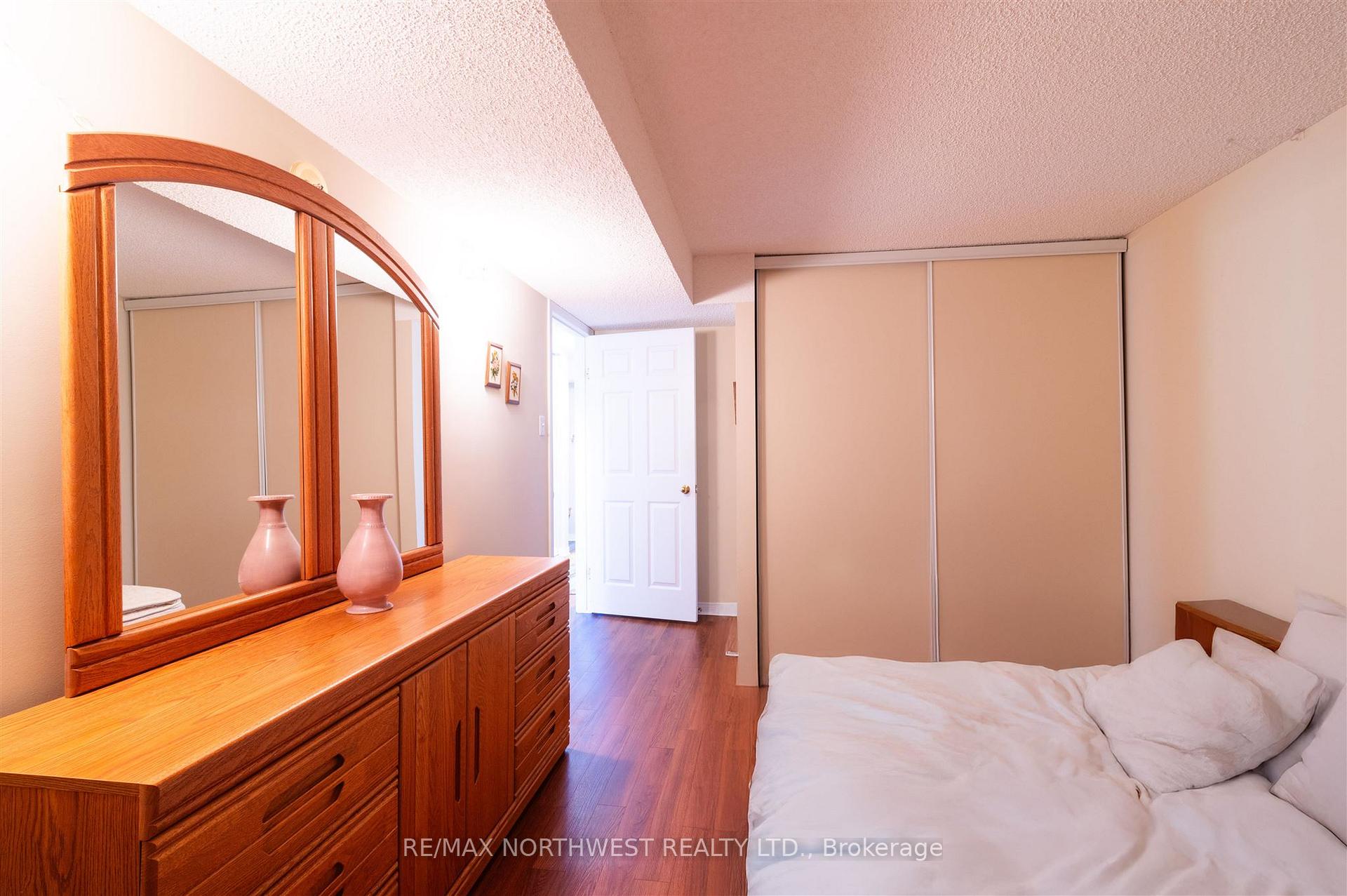 Photo 18 of Unit 302, 471 Lakeview Drive, Kenora, Norman — HOMEH