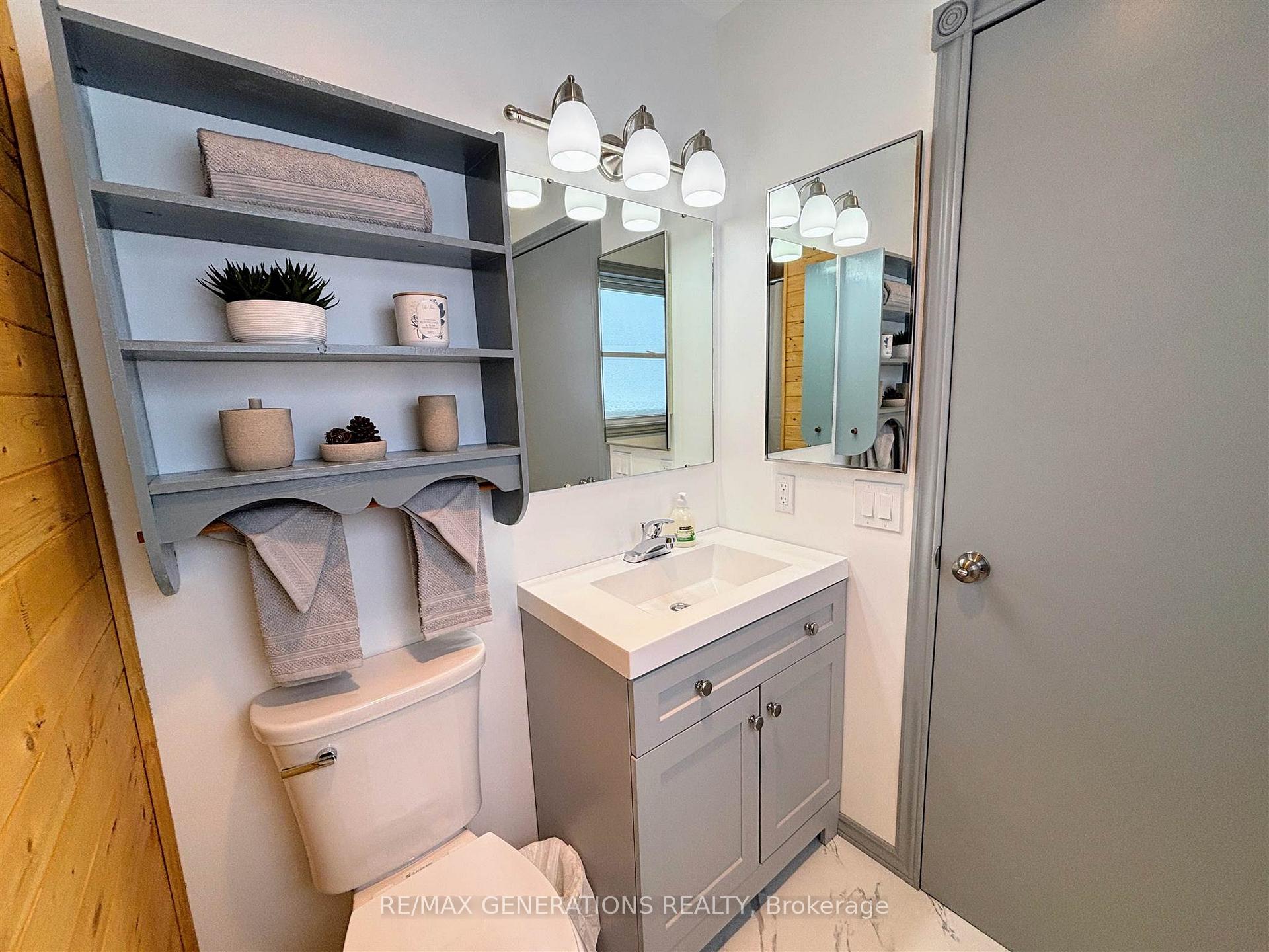 Photo 17 of 27 McFarland Street, Marathon — HOMEH