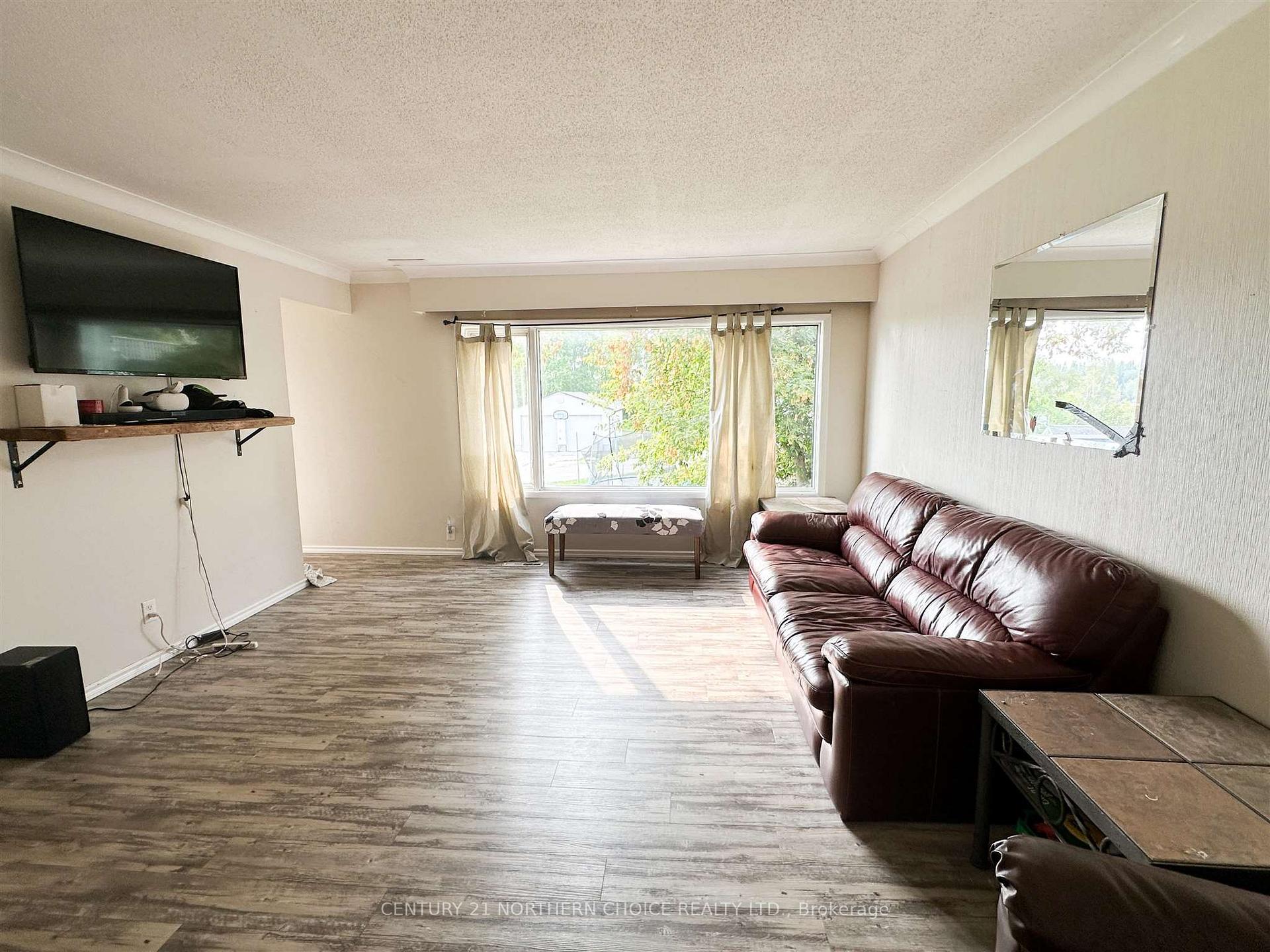 Photo 3 of 222 Hammell Road, Red Lake — HOMEH