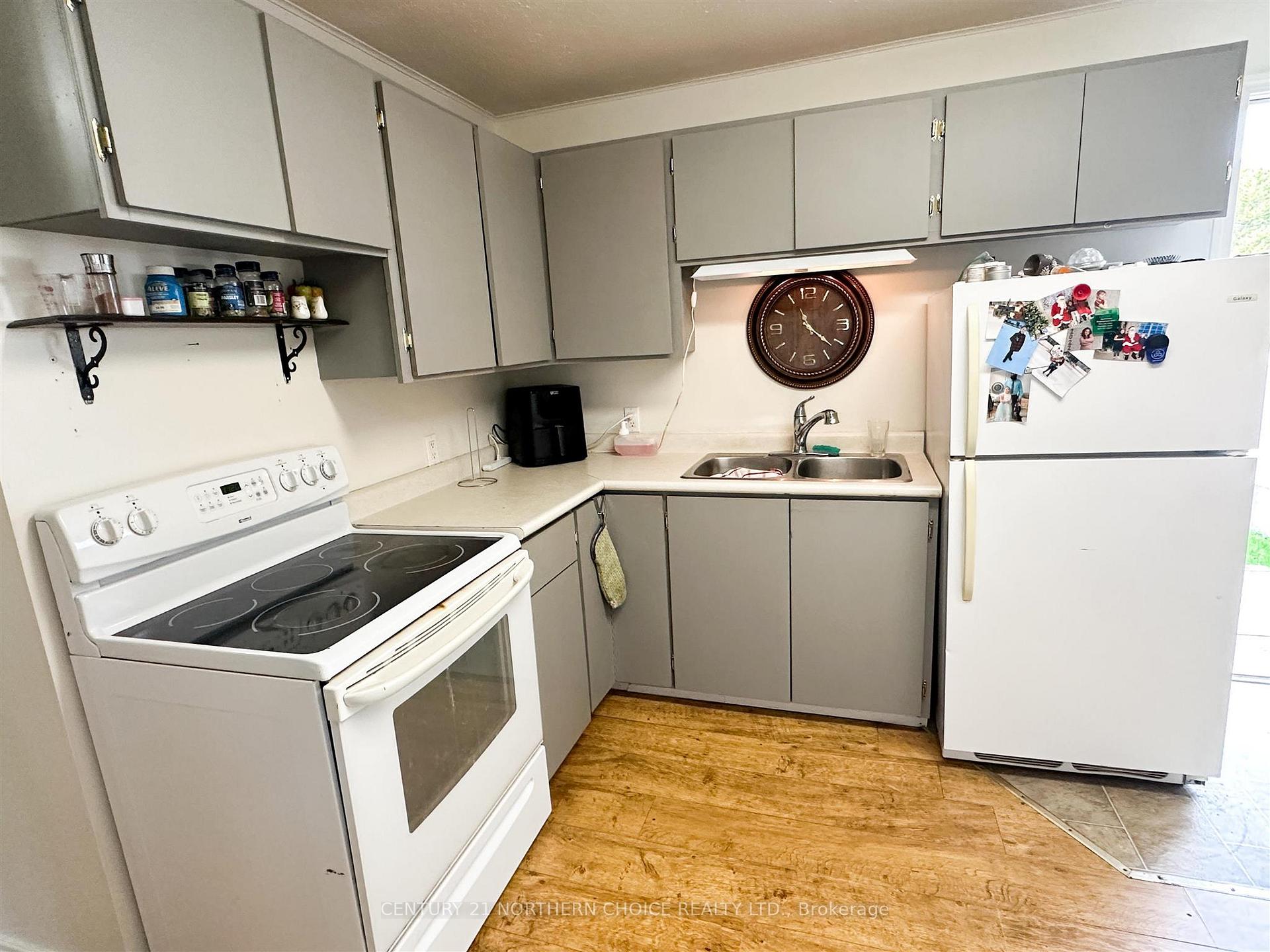 Photo 10 of 222 Hammell Road, Red Lake — HOMEH