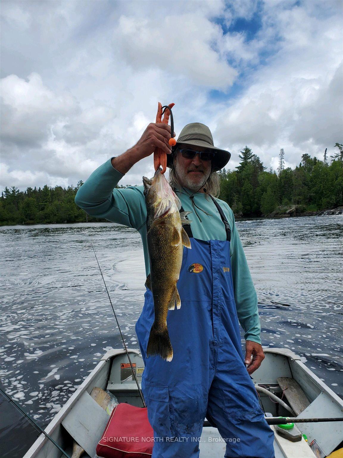 Photo 40 of 68 Camp Rd, Rainy River Remote Area — HOMEH
