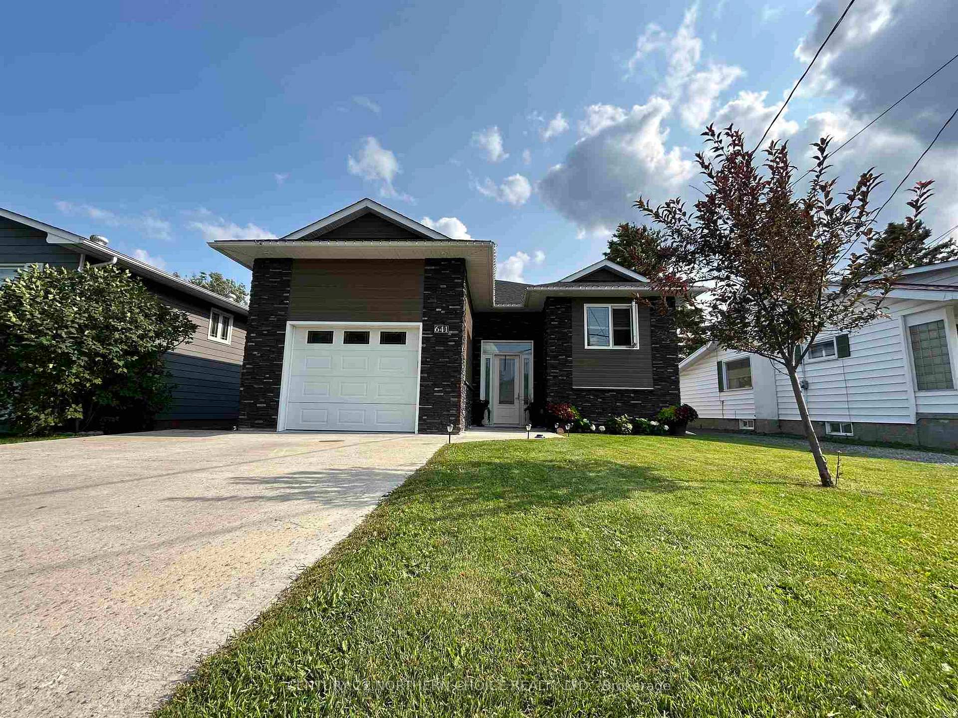 Photo 1 of 641 Second Street, Fort Frances — HOMEH