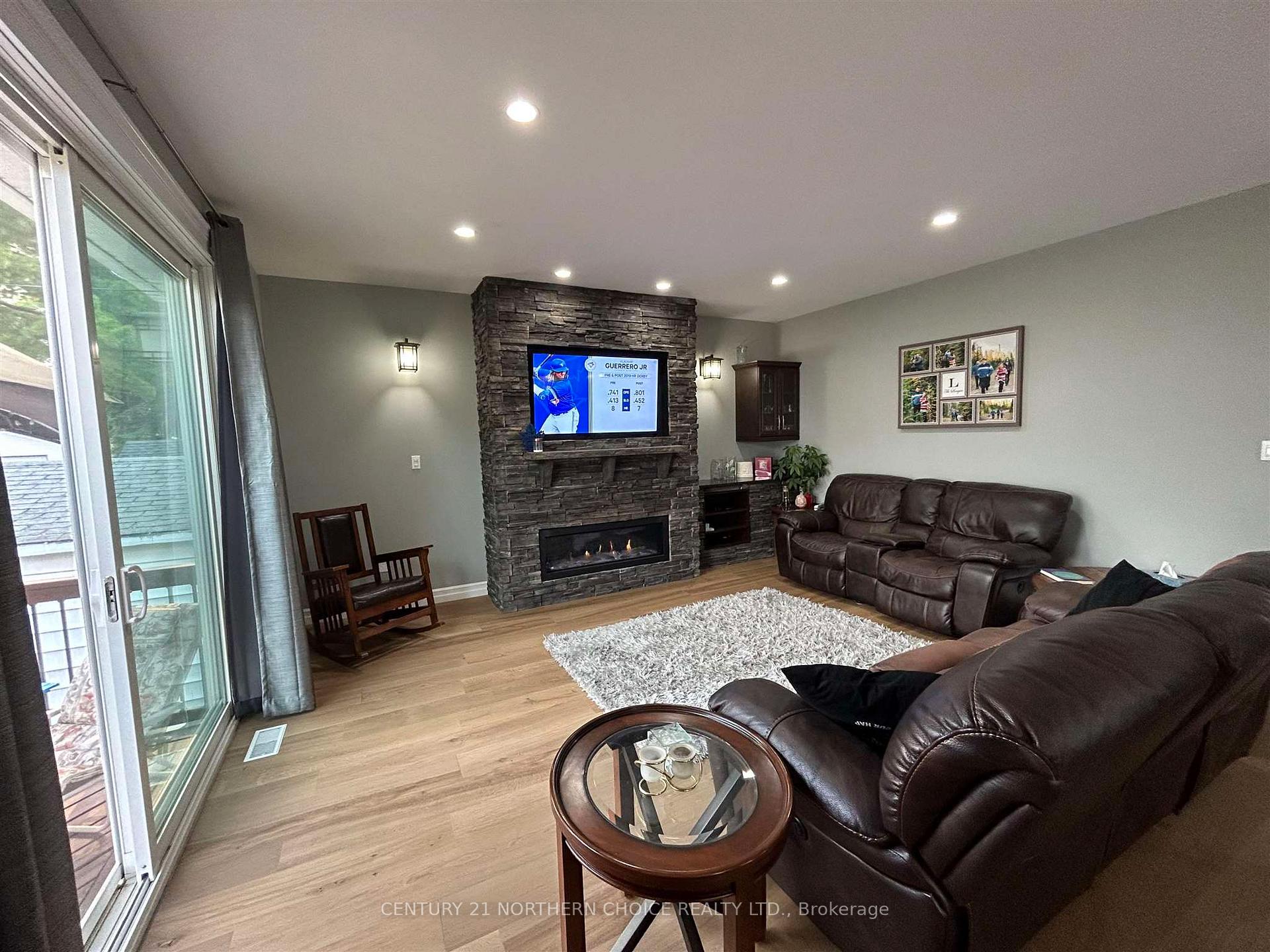 Photo 28 of 641 Second Street, Fort Frances — HOMEH