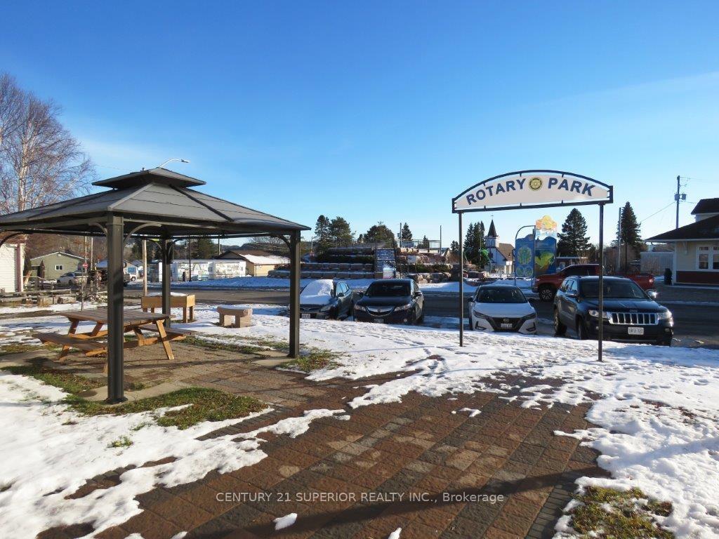 Photo 48 of 46 Front Street, Nipigon — HOMEH