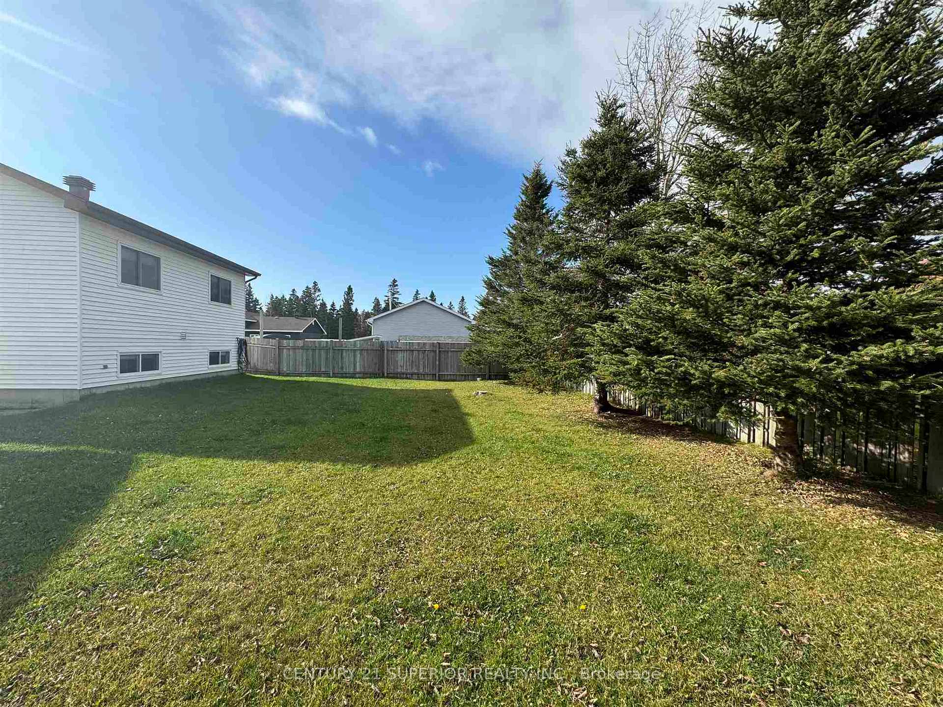Photo 36 of 40 Van Horne Crescent, Marathon — HOMEH
