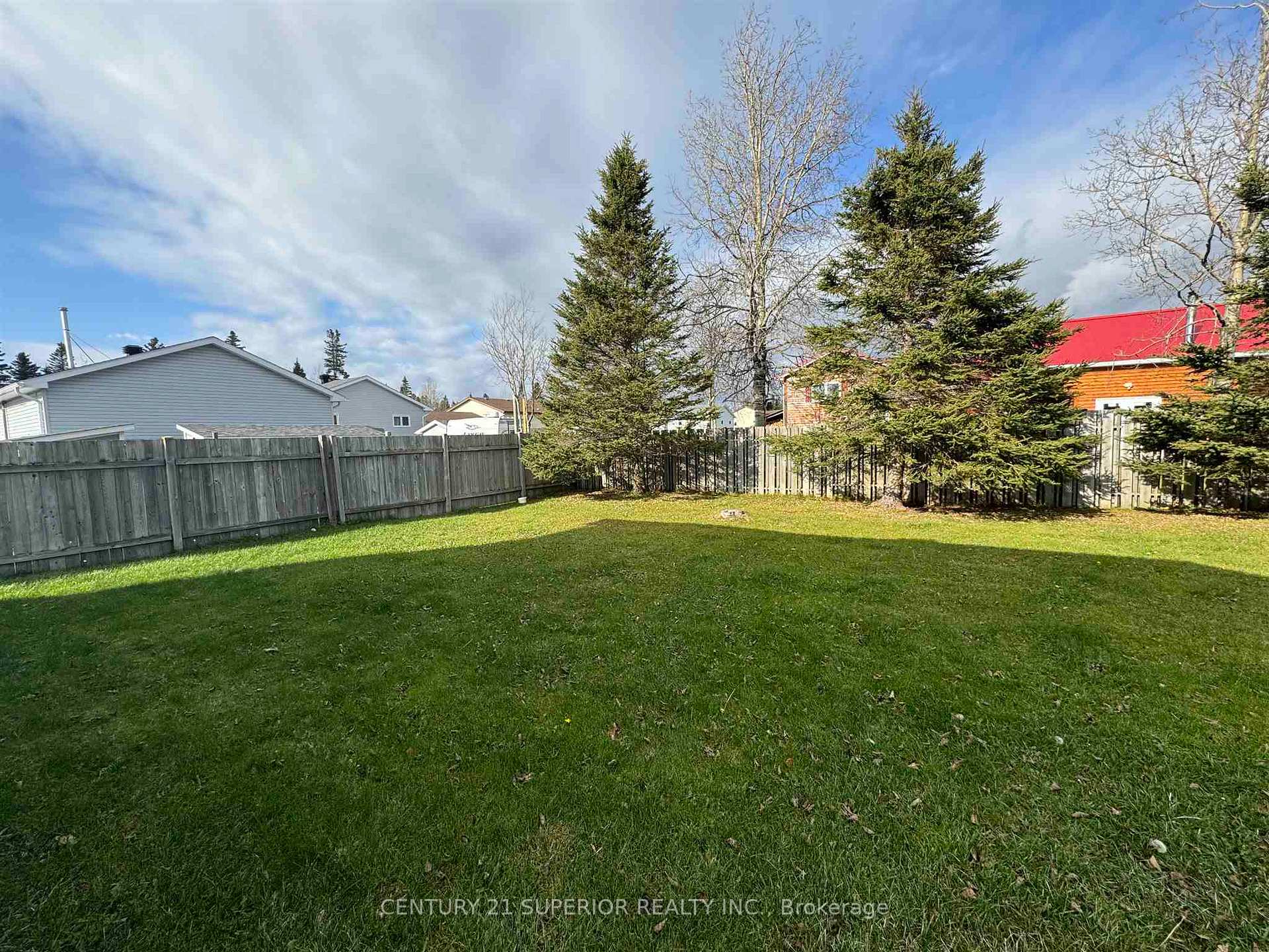 Photo 37 of 40 Van Horne Crescent, Marathon — HOMEH