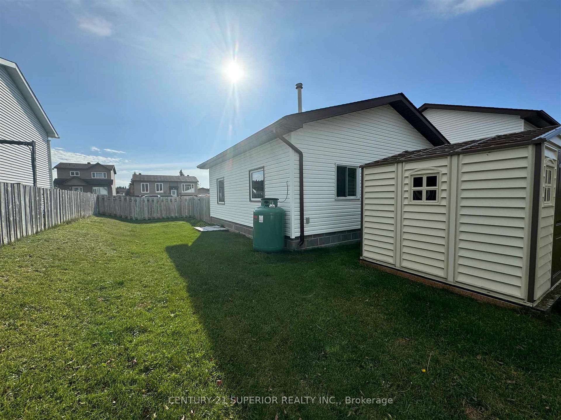 Photo 40 of 40 Van Horne Crescent, Marathon — HOMEH