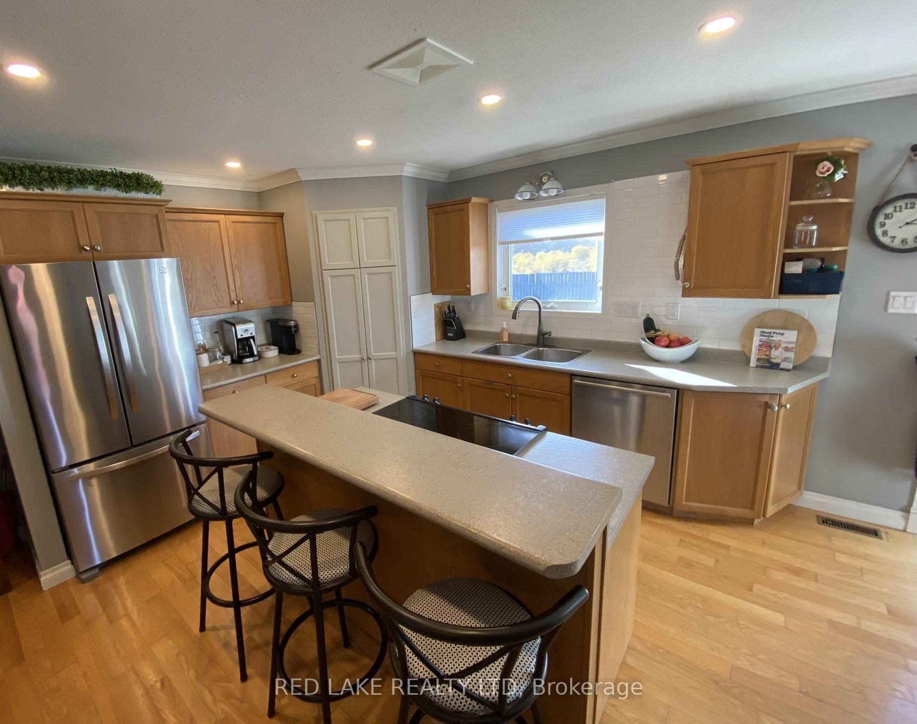 Photo 3 of 17 Seventh Street, Red Lake — HOMEH