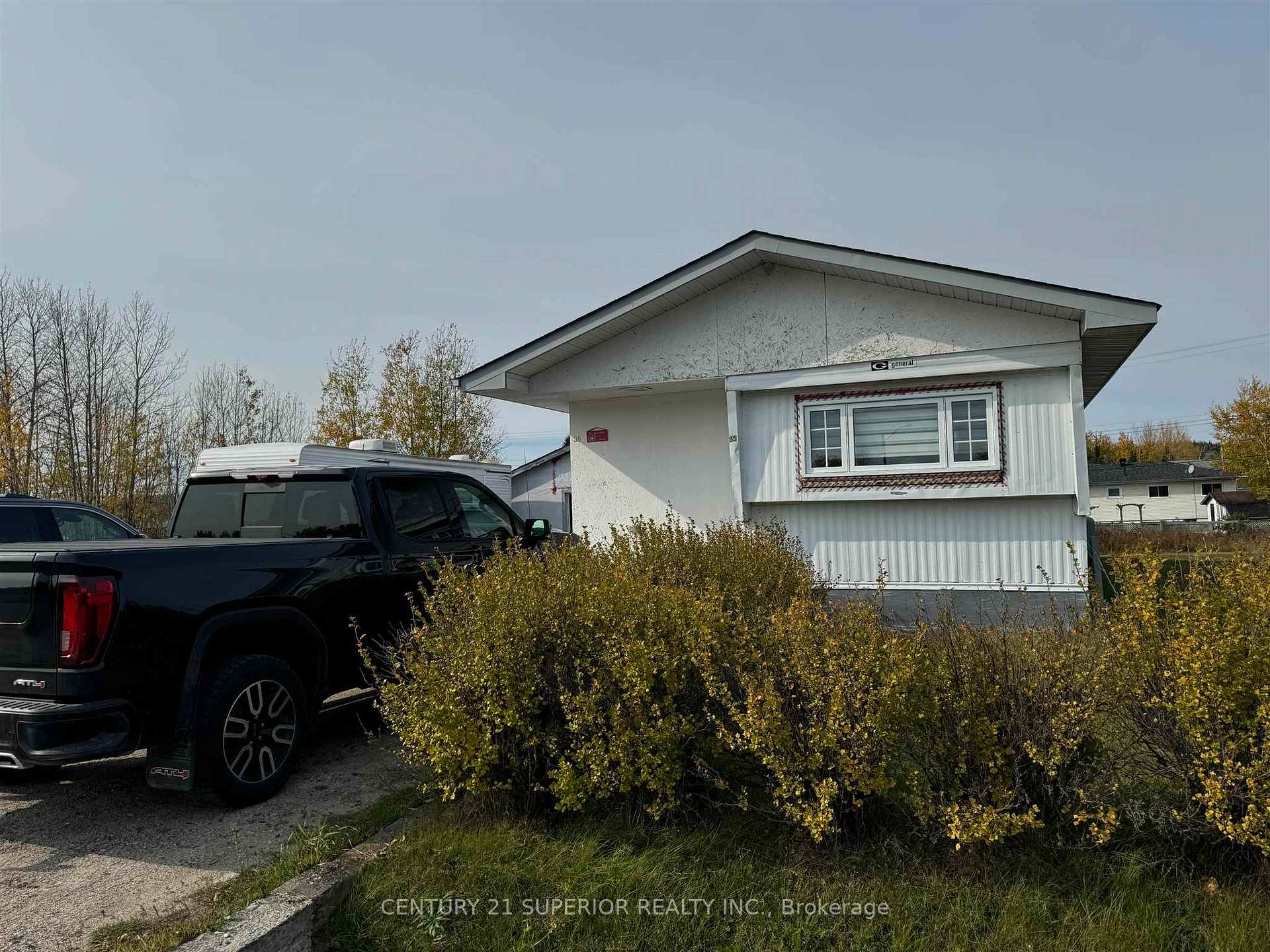 Photo 1 of 35 Beaver Ave, Manitouwadge — HOMEH