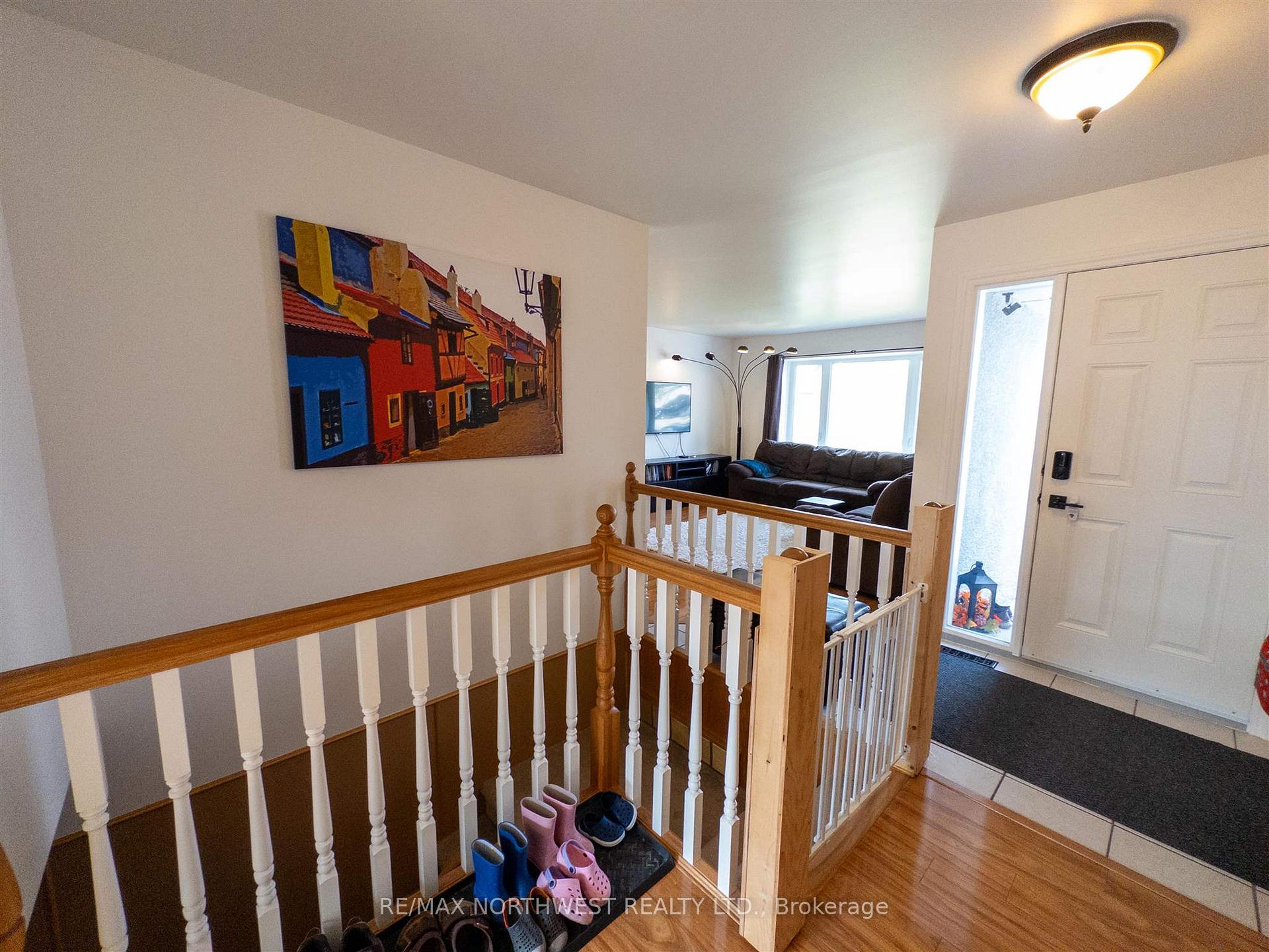 Photo 4 of 9 Woodfield Drive, Kenora, South Park Estate — HOMEH