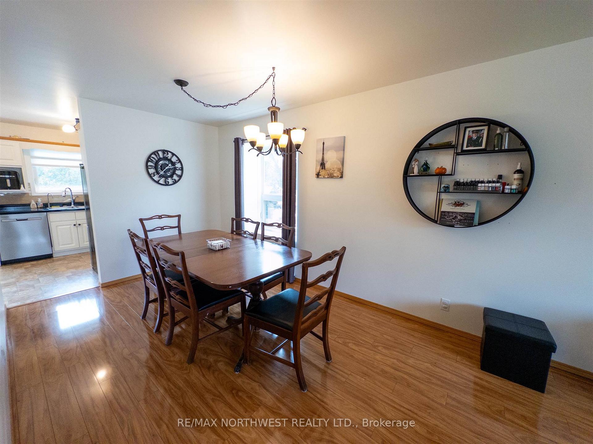 Photo 8 of 9 Woodfield Drive, Kenora, South Park Estate — HOMEH