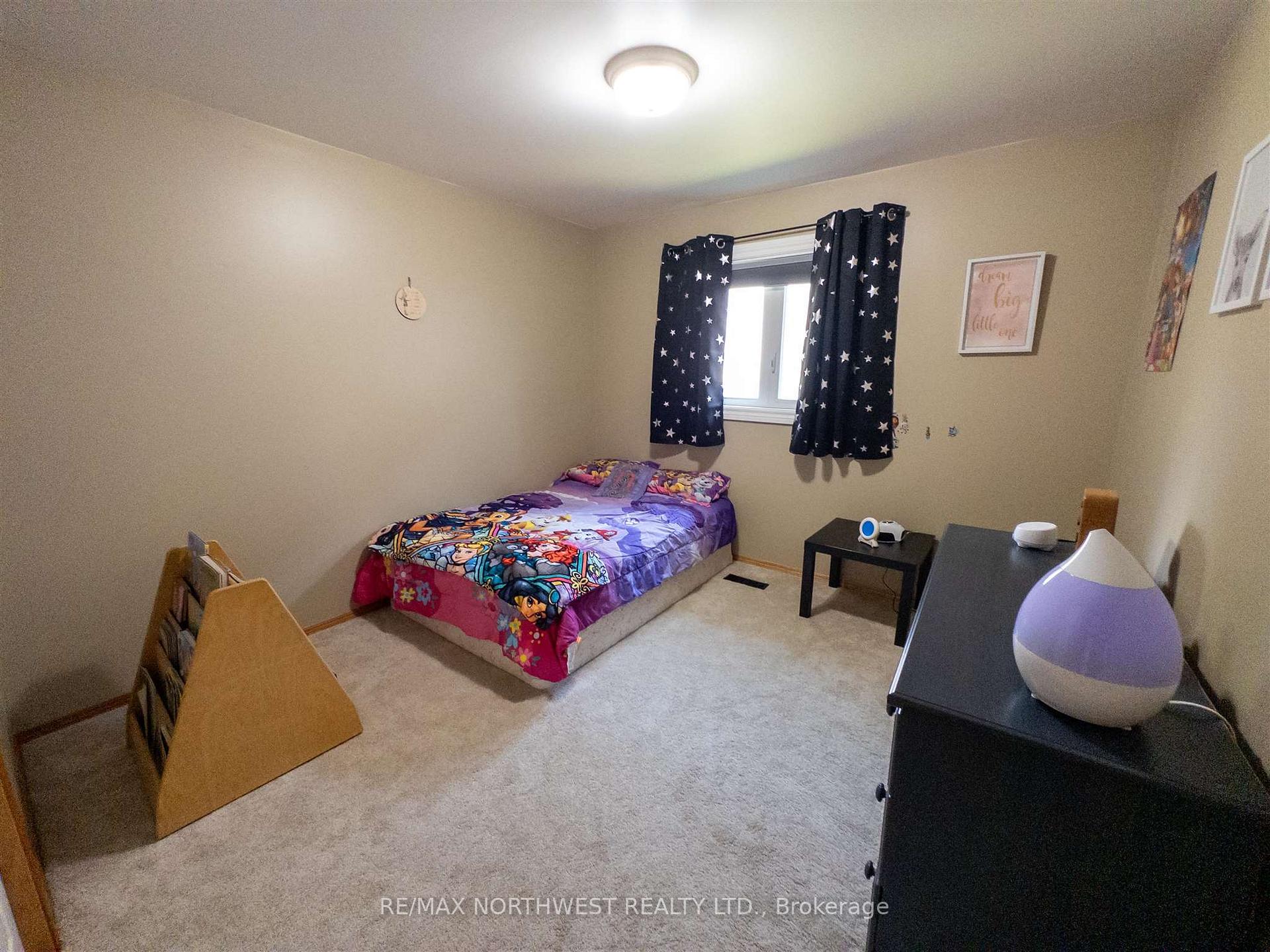 Photo 19 of 9 Woodfield Drive, Kenora, South Park Estate — HOMEH