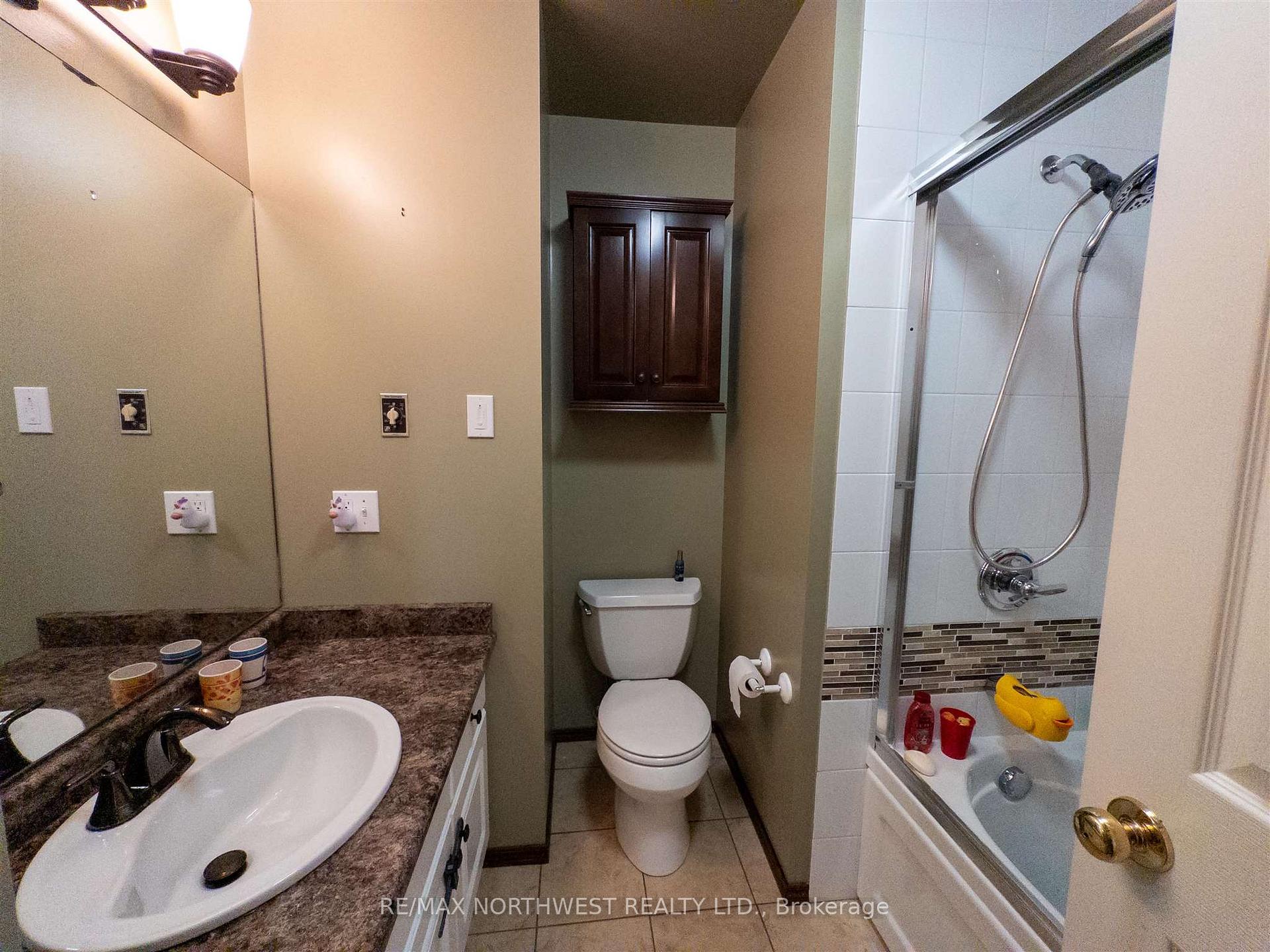 Photo 24 of 9 Woodfield Drive, Kenora, South Park Estate — HOMEH