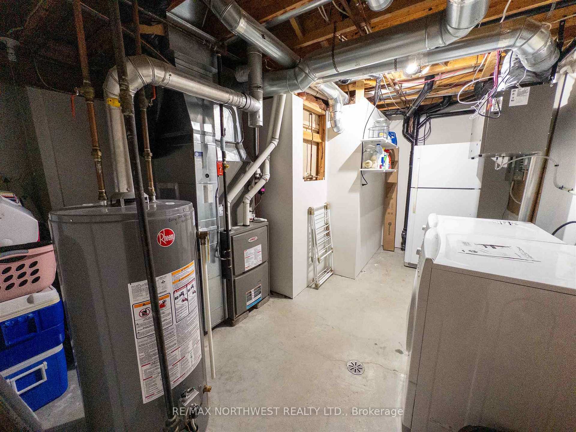 Photo 36 of 9 Woodfield Drive, Kenora, South Park Estate — HOMEH