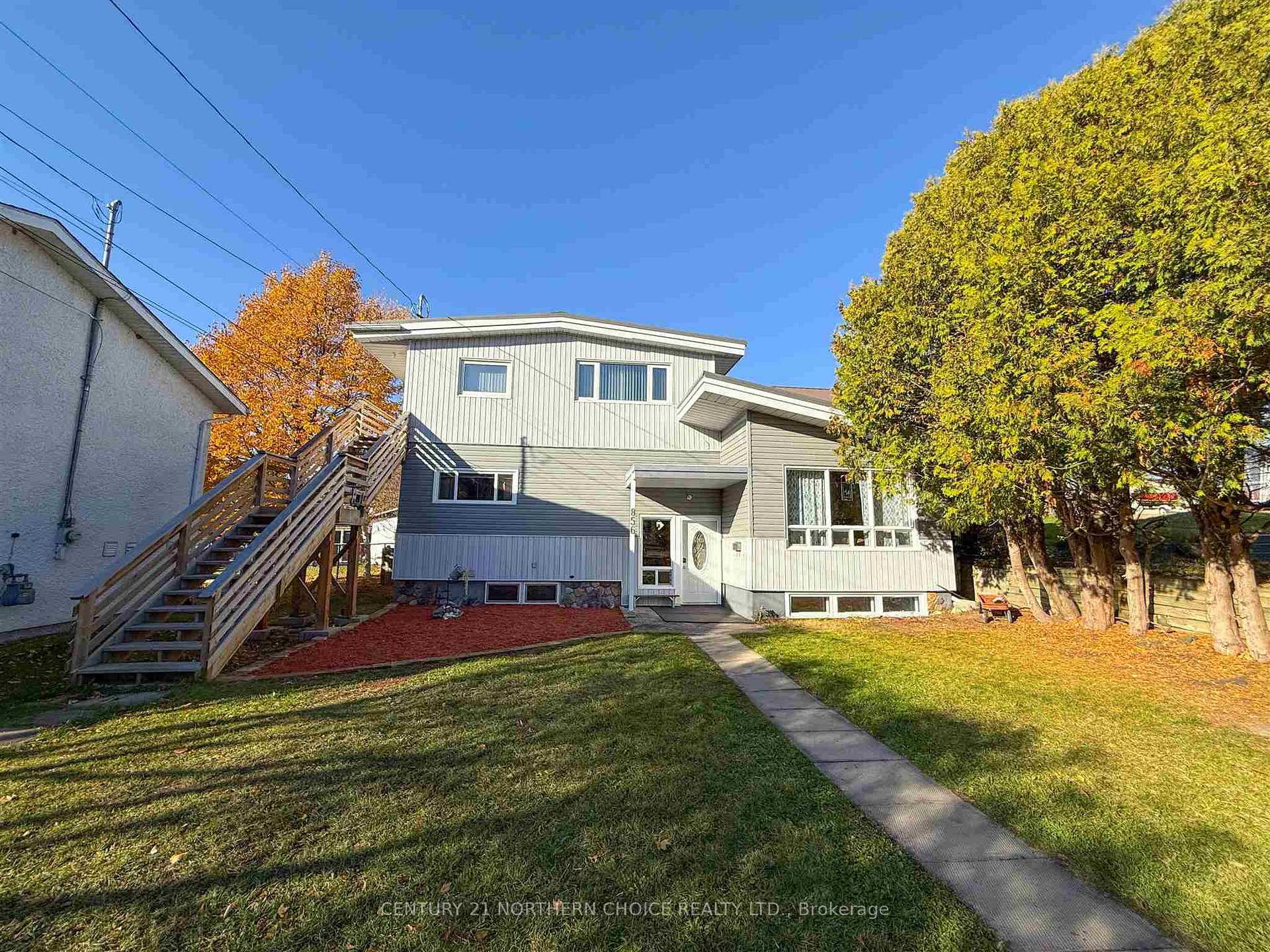 Photo 1 of 856 Fourth Avenue South, Kenora, Lakeside — HOMEH