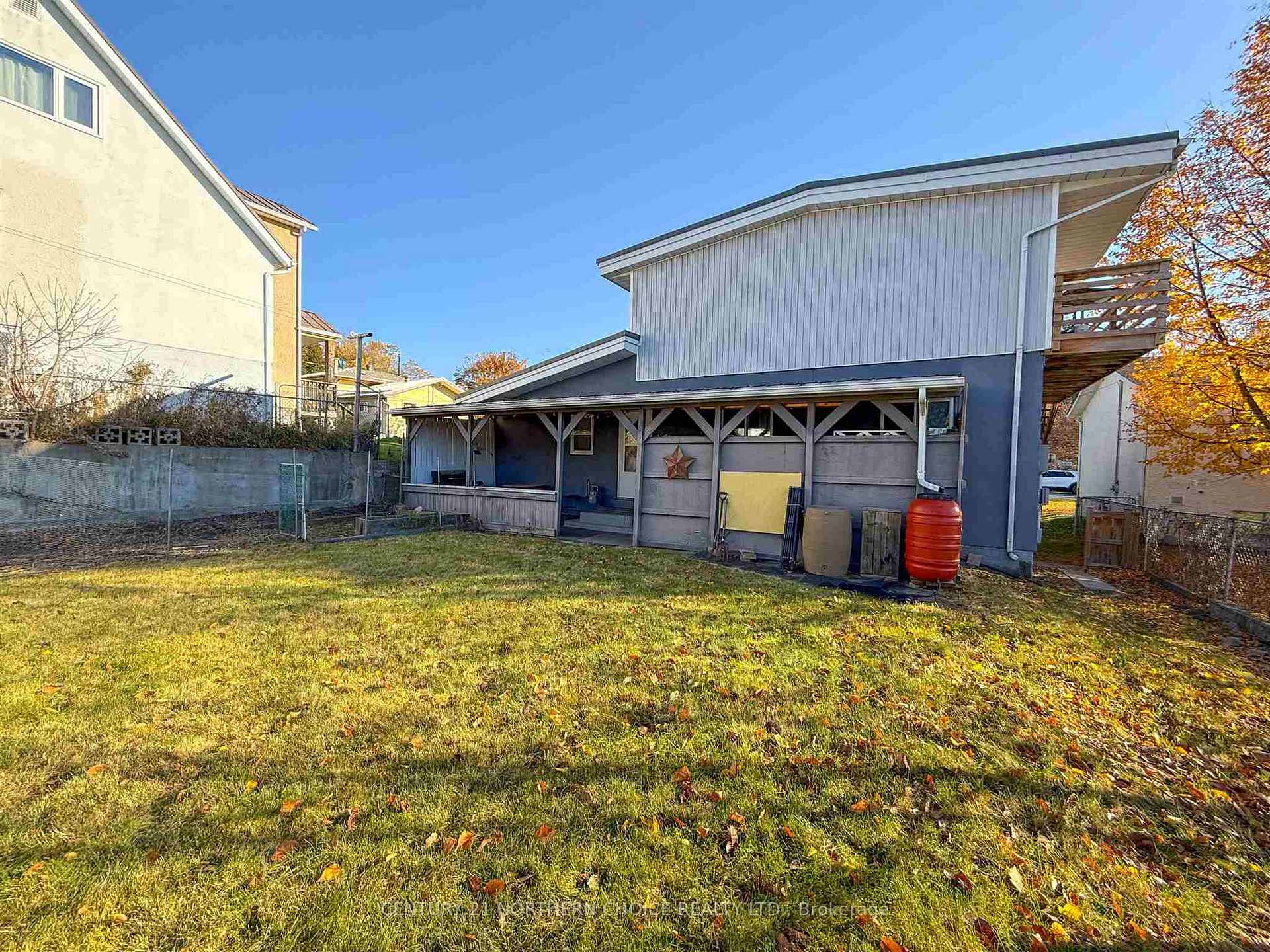 Photo 3 of 856 Fourth Avenue South, Kenora, Lakeside — HOMEH