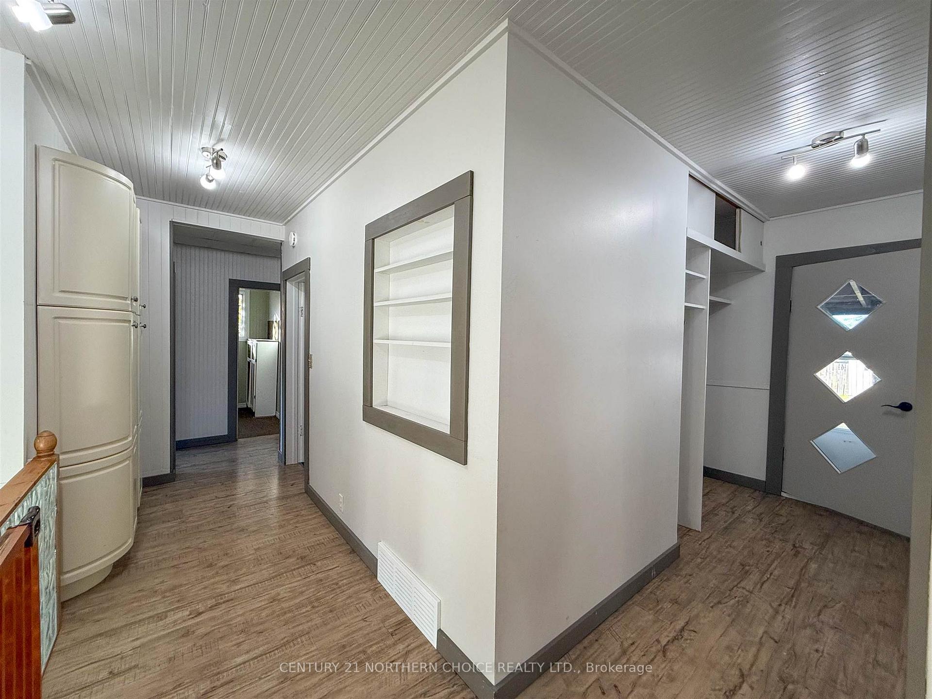 Photo 10 of 856 Fourth Avenue South, Kenora, Lakeside — HOMEH
