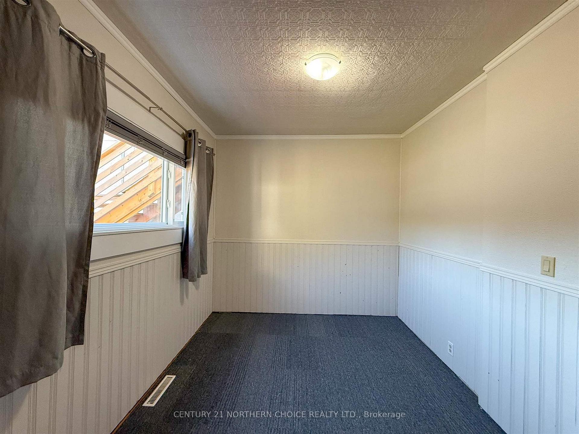Photo 14 of 856 Fourth Avenue South, Kenora, Lakeside — HOMEH
