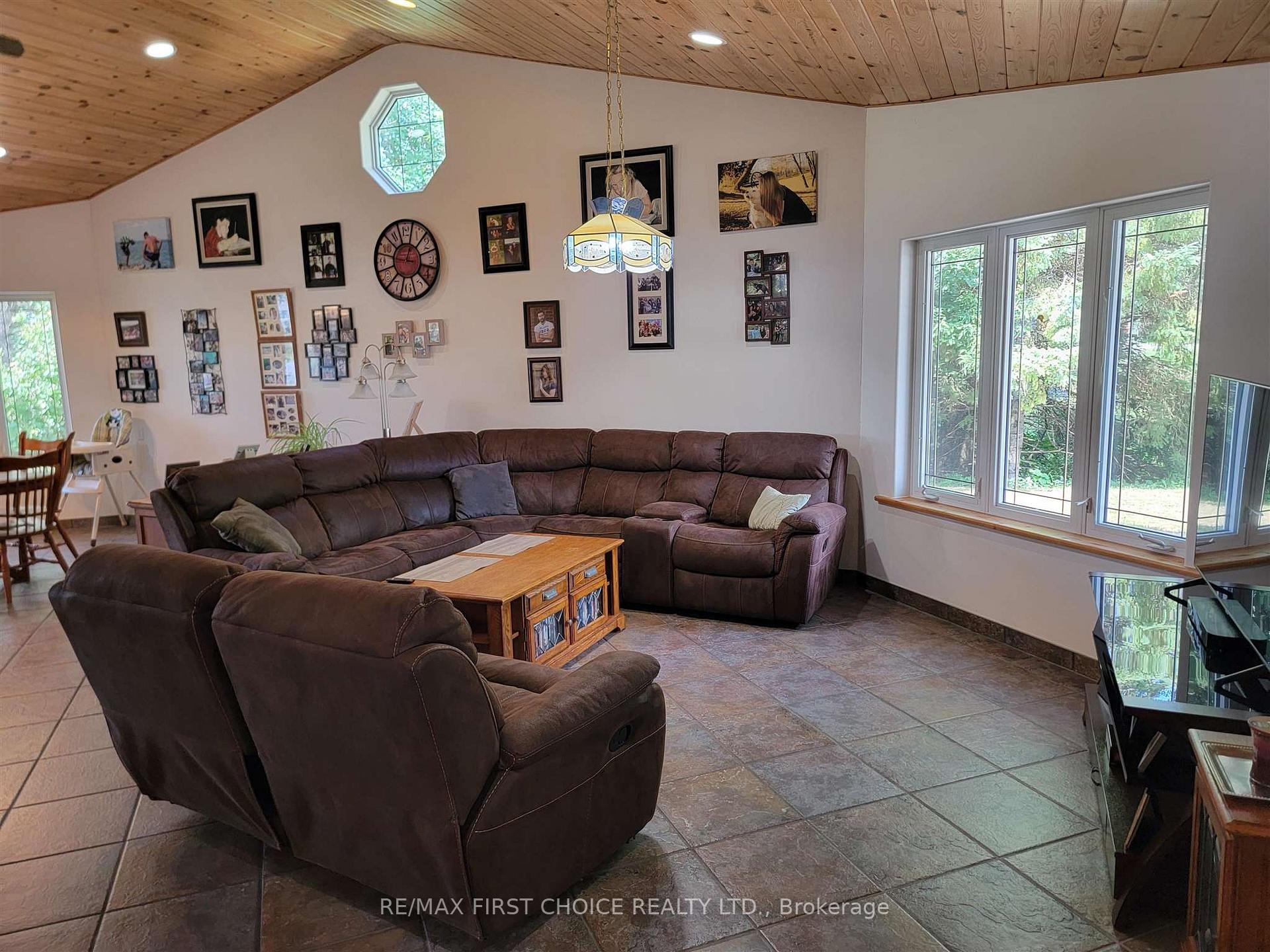 Photo 2 of 51 Sundwall Road, Morley — HOMEH
