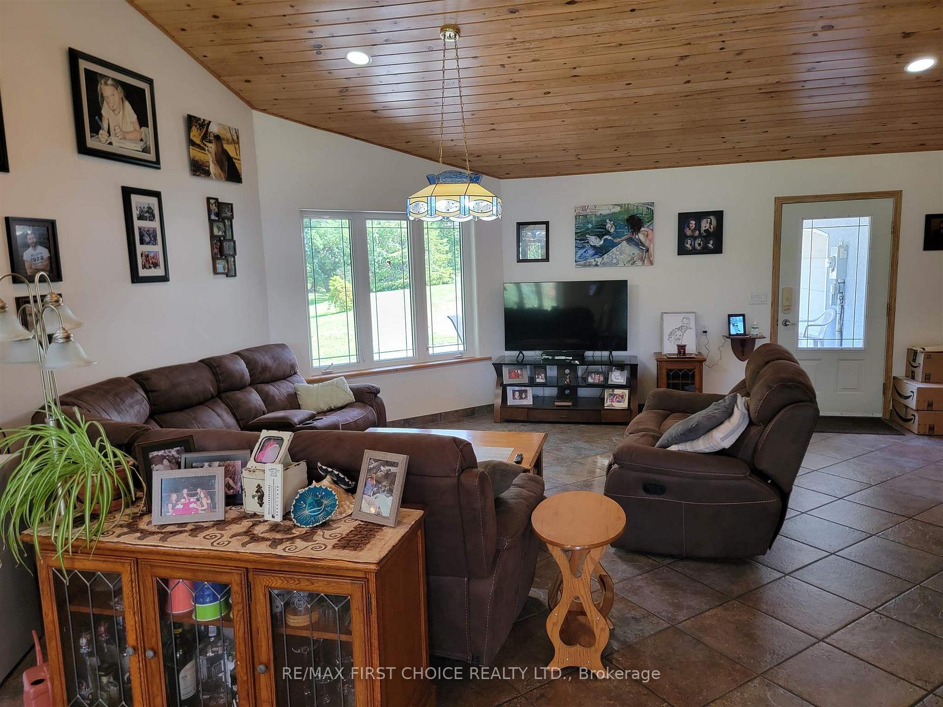Photo 3 of 51 Sundwall Road, Morley — HOMEH