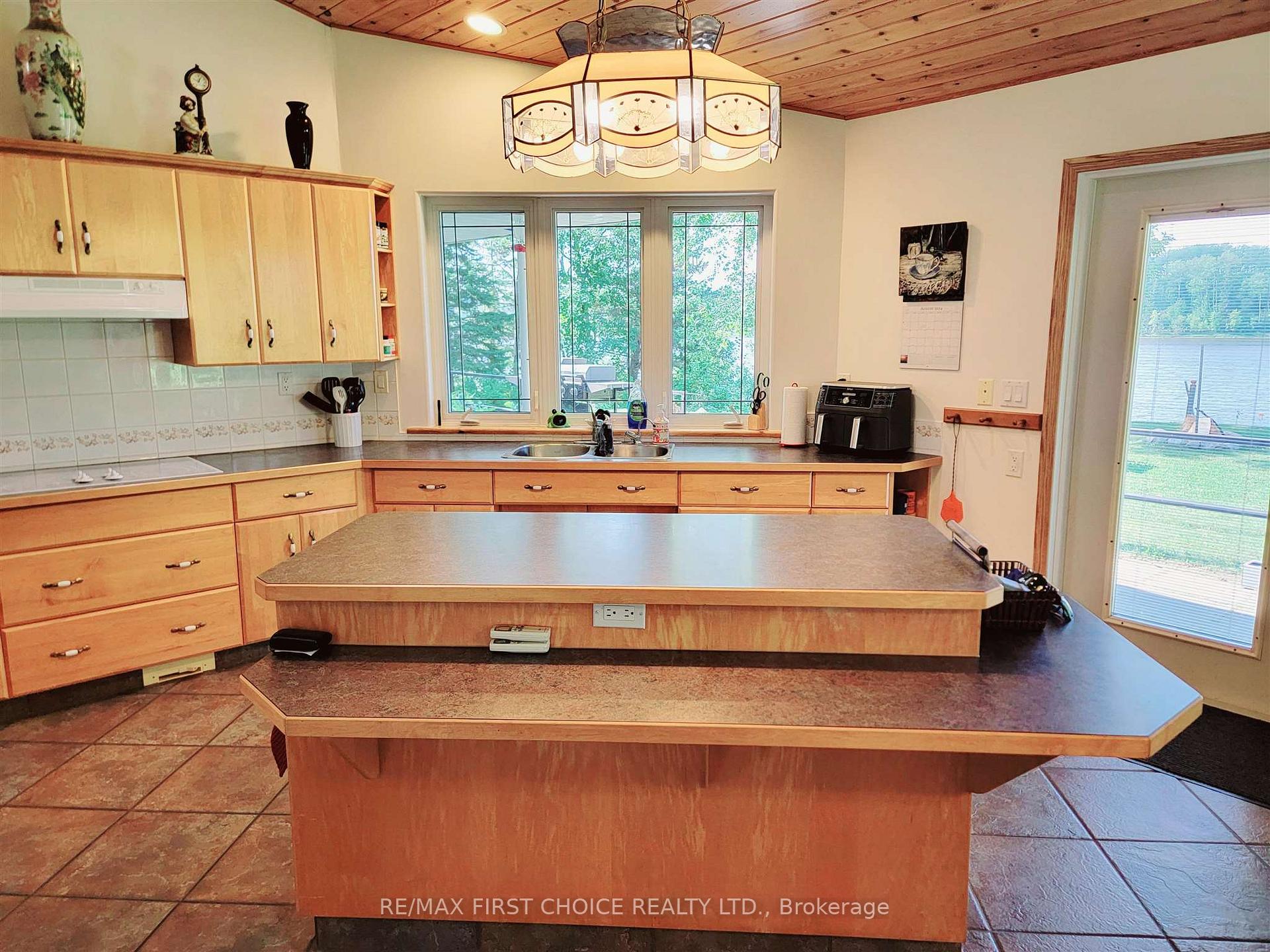 Photo 4 of 51 Sundwall Road, Morley — HOMEH