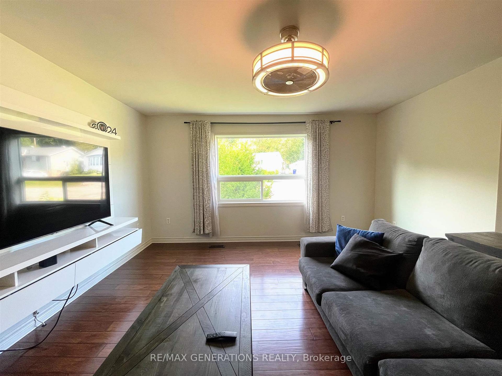 Photo 4 of 58 Redwing Avenue, Manitouwadge — HOMEH