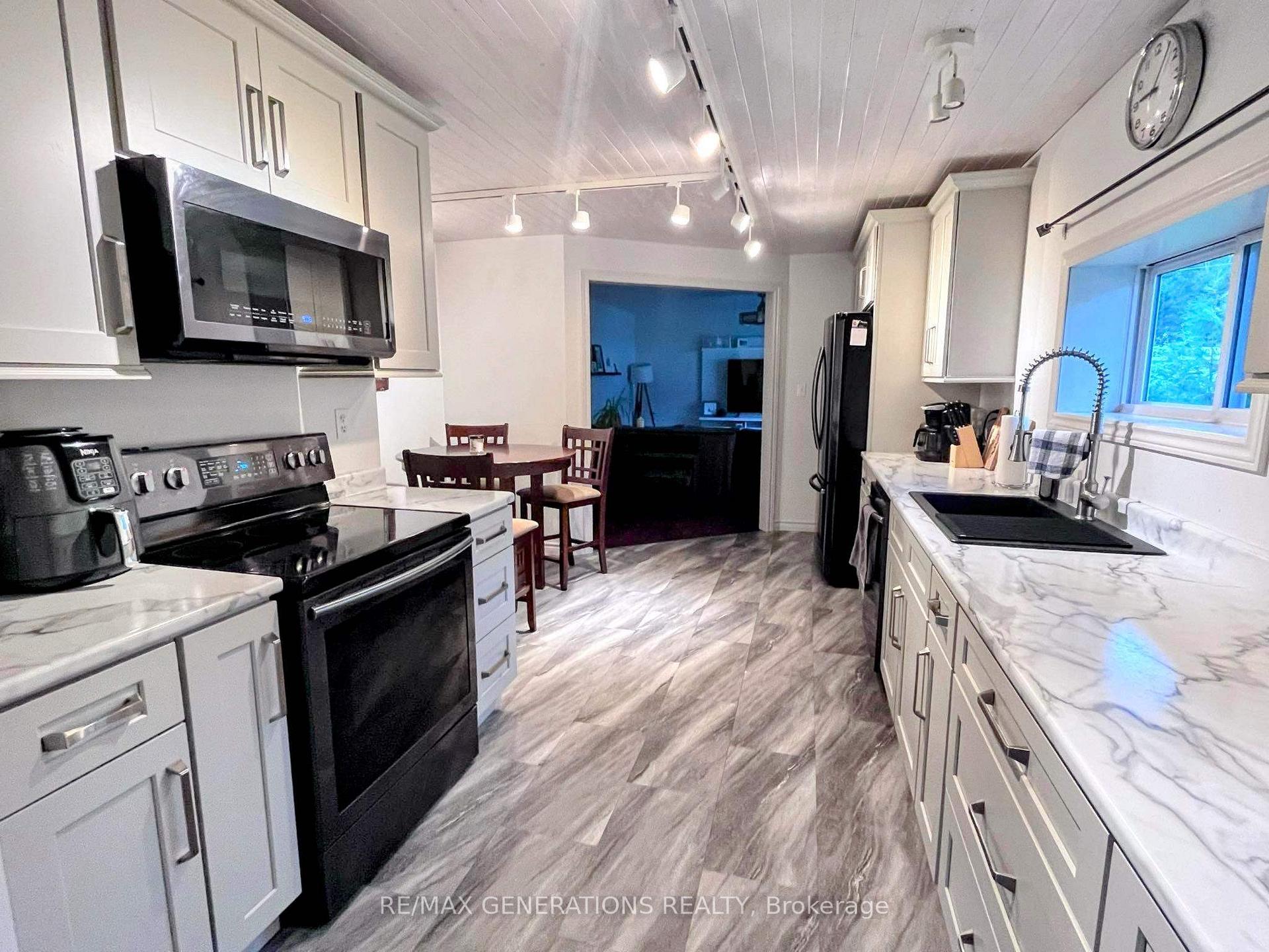 Photo 9 of 58 Redwing Avenue, Manitouwadge — HOMEH
