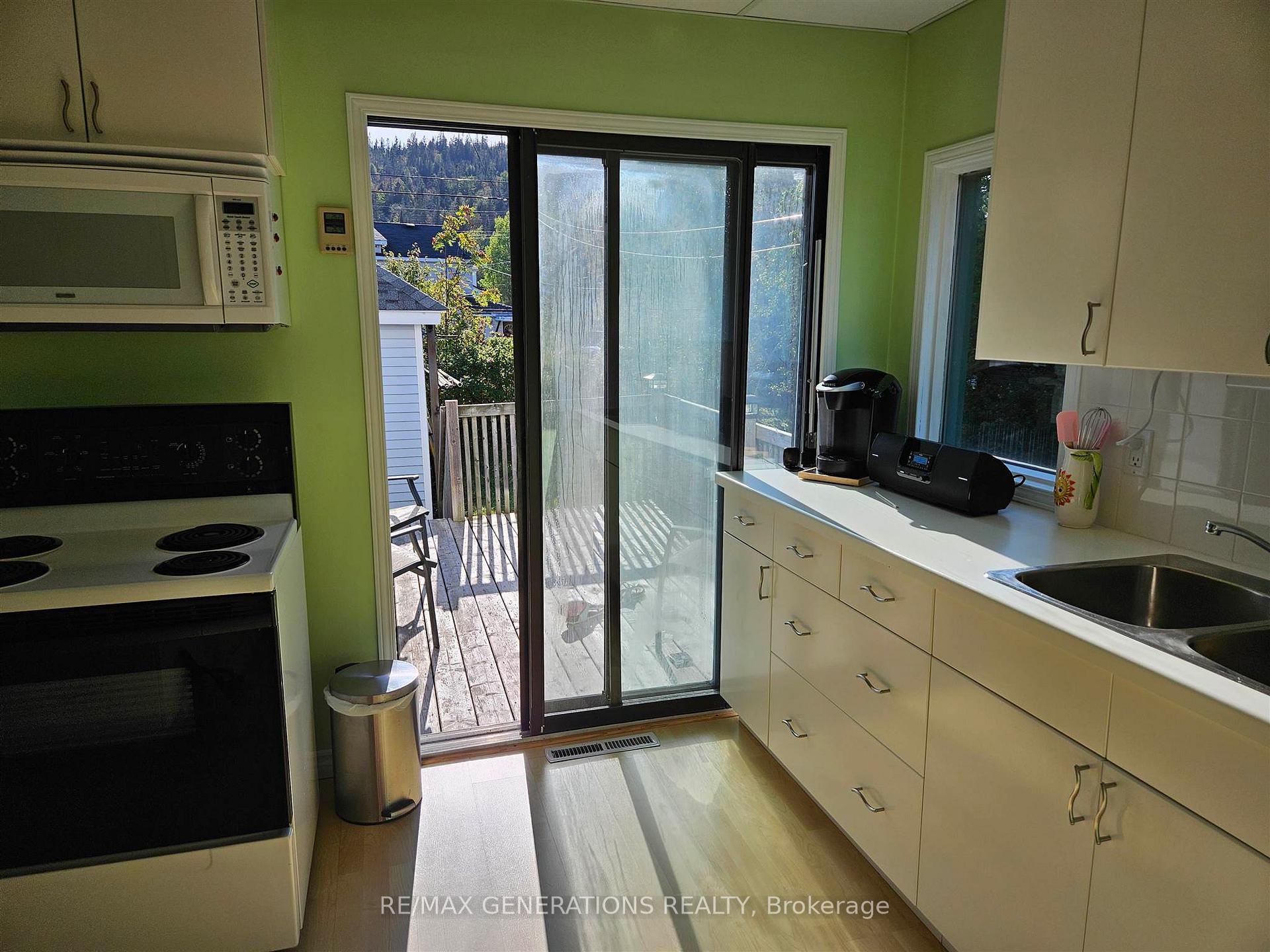 Photo 3 of 34 Stevens Avenue, Marathon — HOMEH