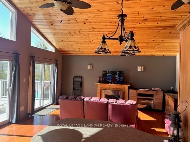 Photo 4 of 4239 McKluskey Drive, Thunder Bay Remote Area, Lybster — HOMEH