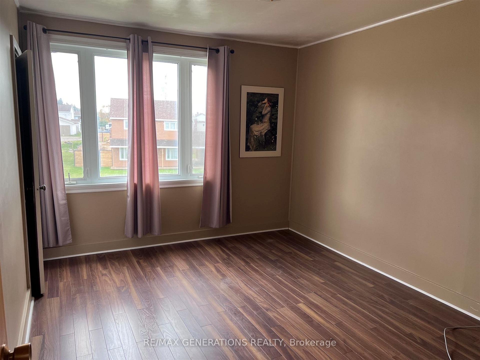 Photo 5 of 6 Stewart Street, Marathon — HOMEH