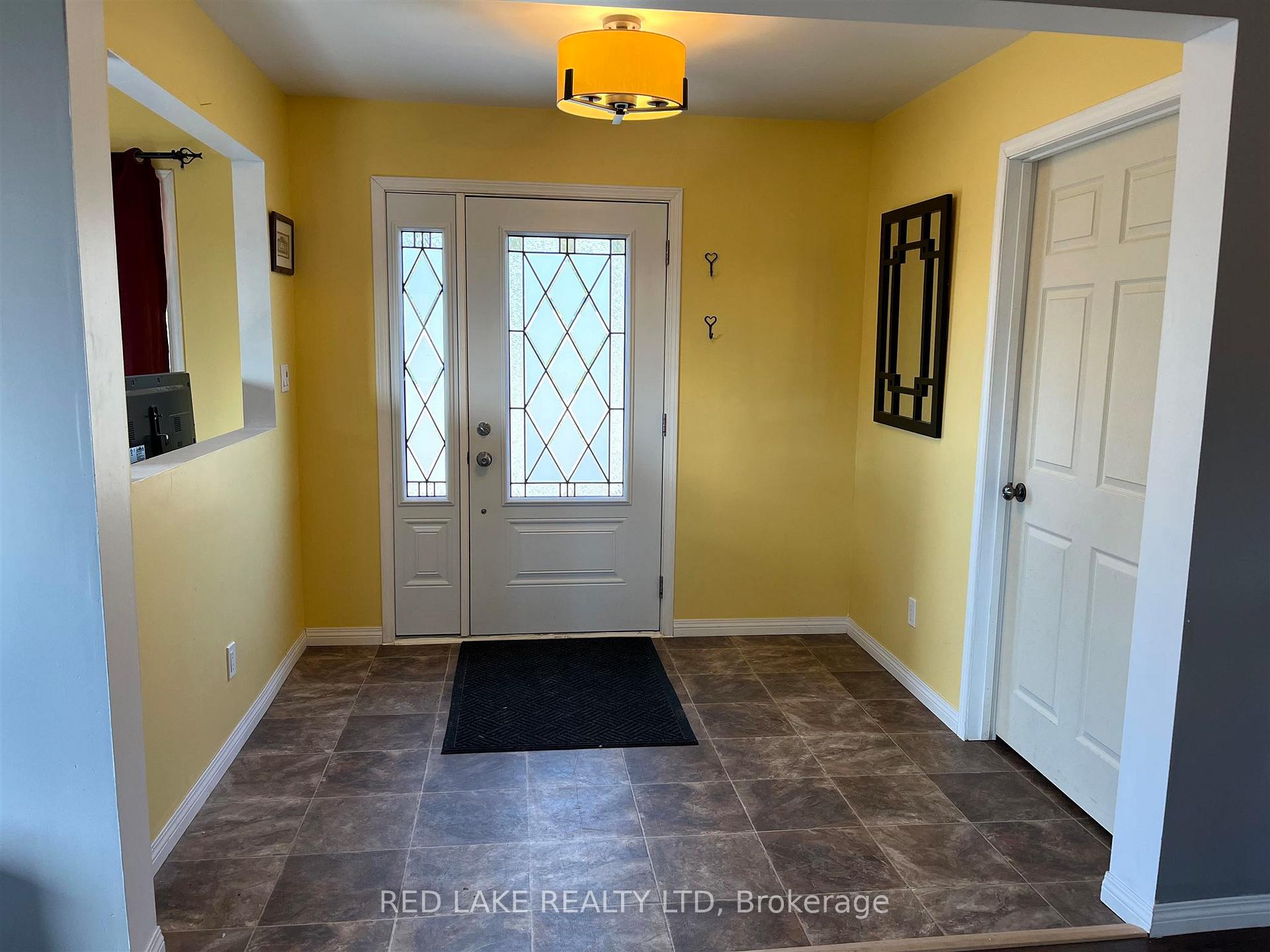 Photo 6 of 288 Howey Street, Red Lake — HOMEH