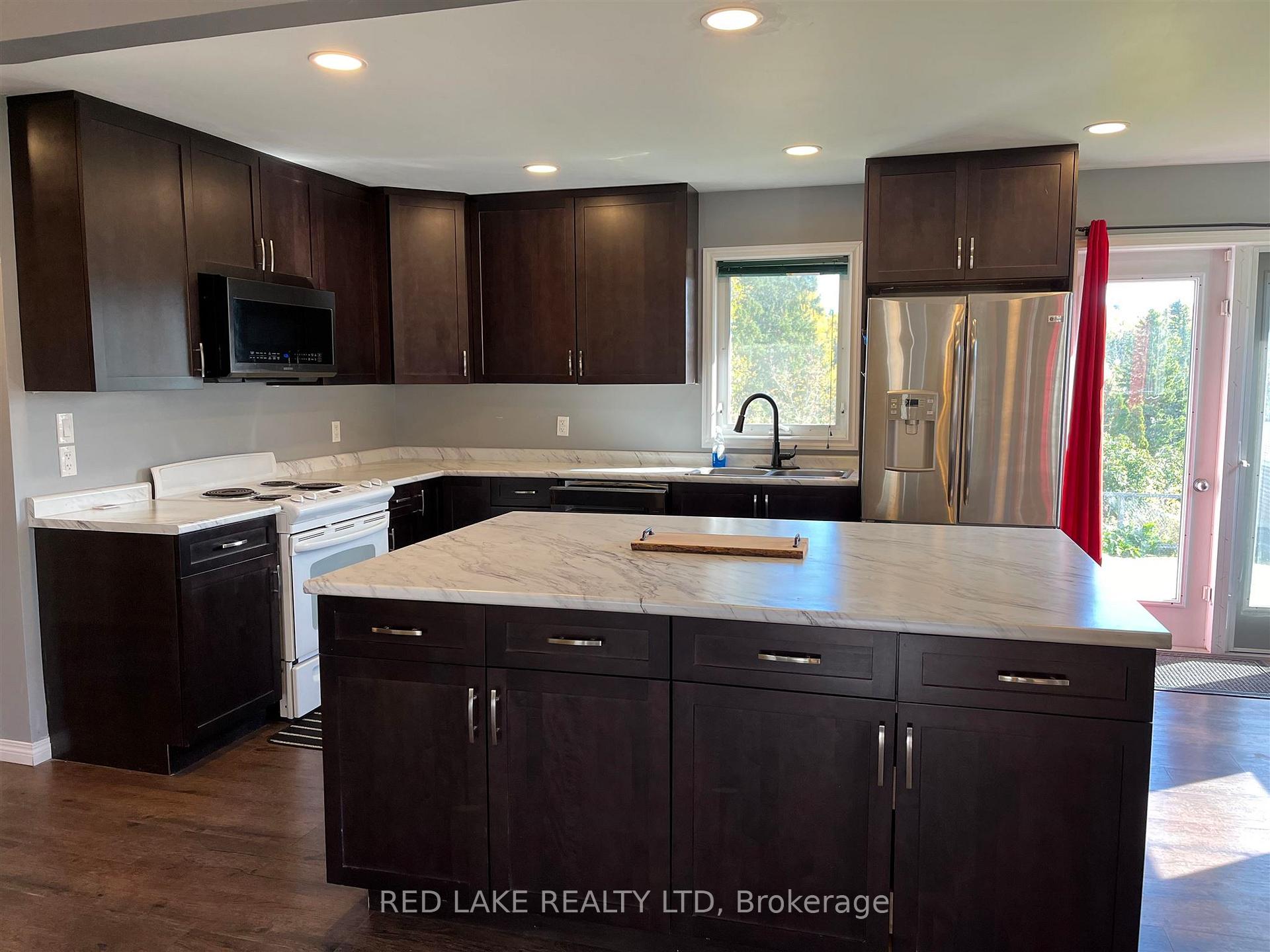 Photo 12 of 288 Howey Street, Red Lake — HOMEH