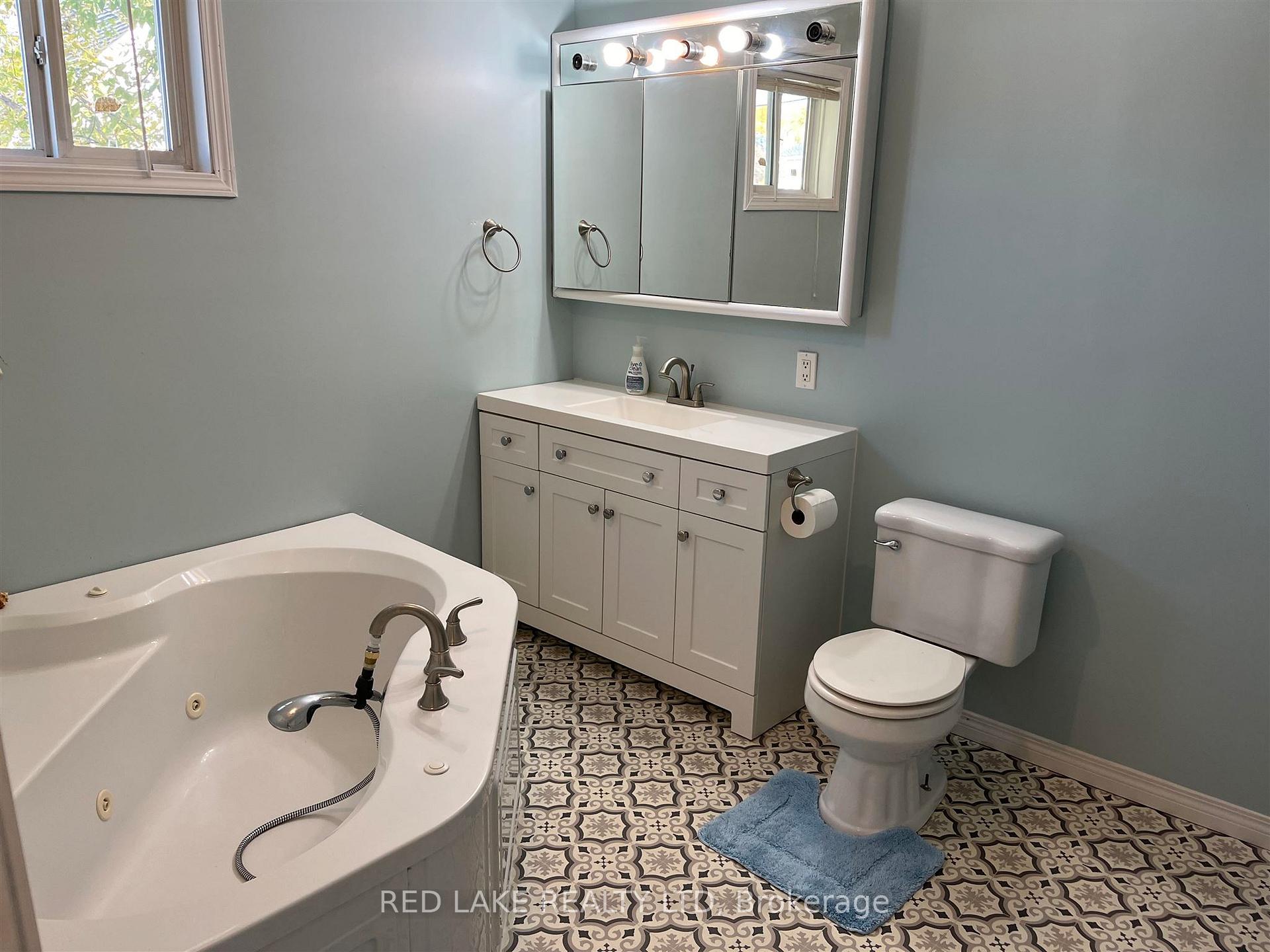 Photo 23 of 288 Howey Street, Red Lake — HOMEH