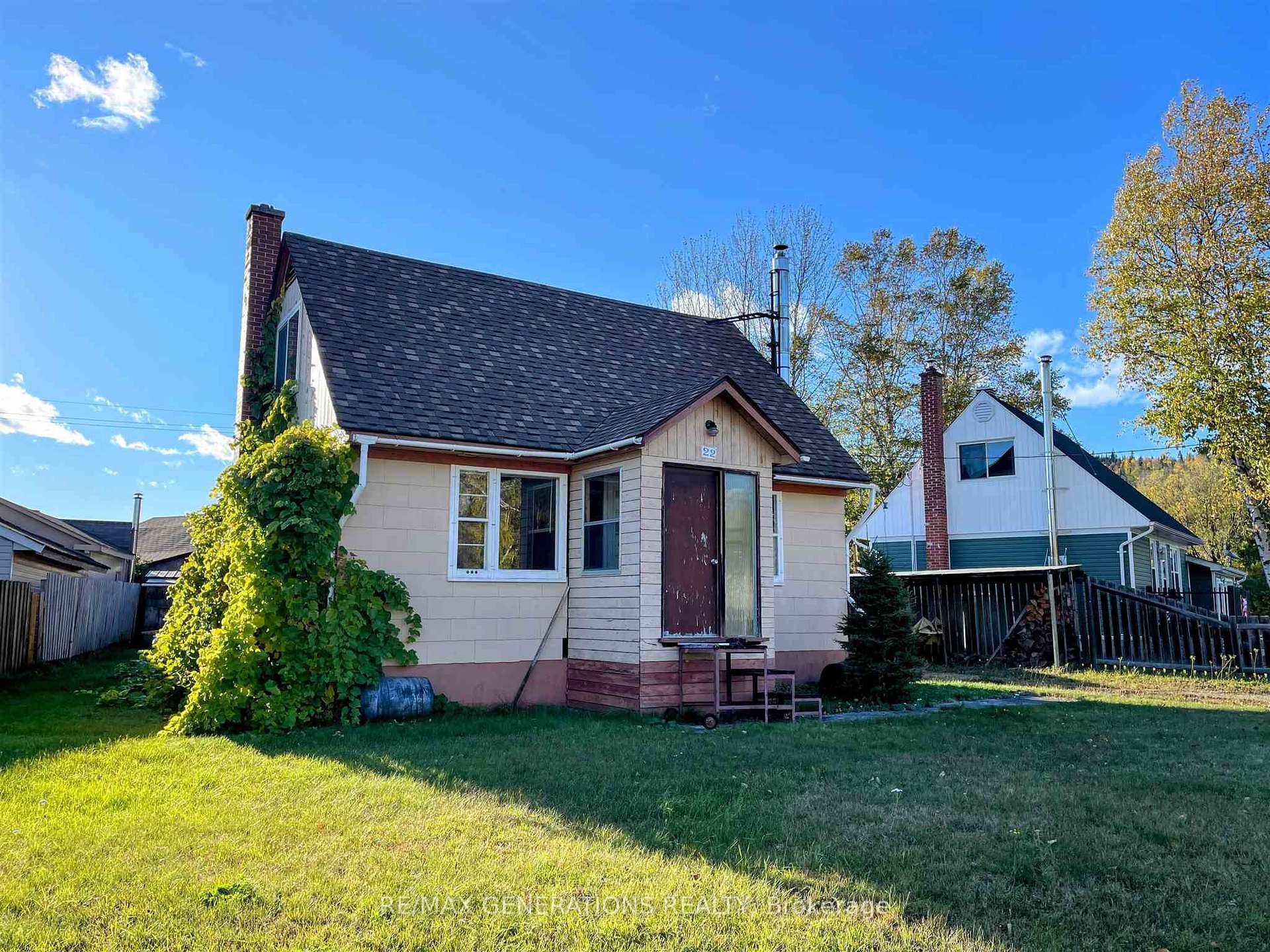 Photo 2 of 22 Heron Drive, Manitouwadge — HOMEH