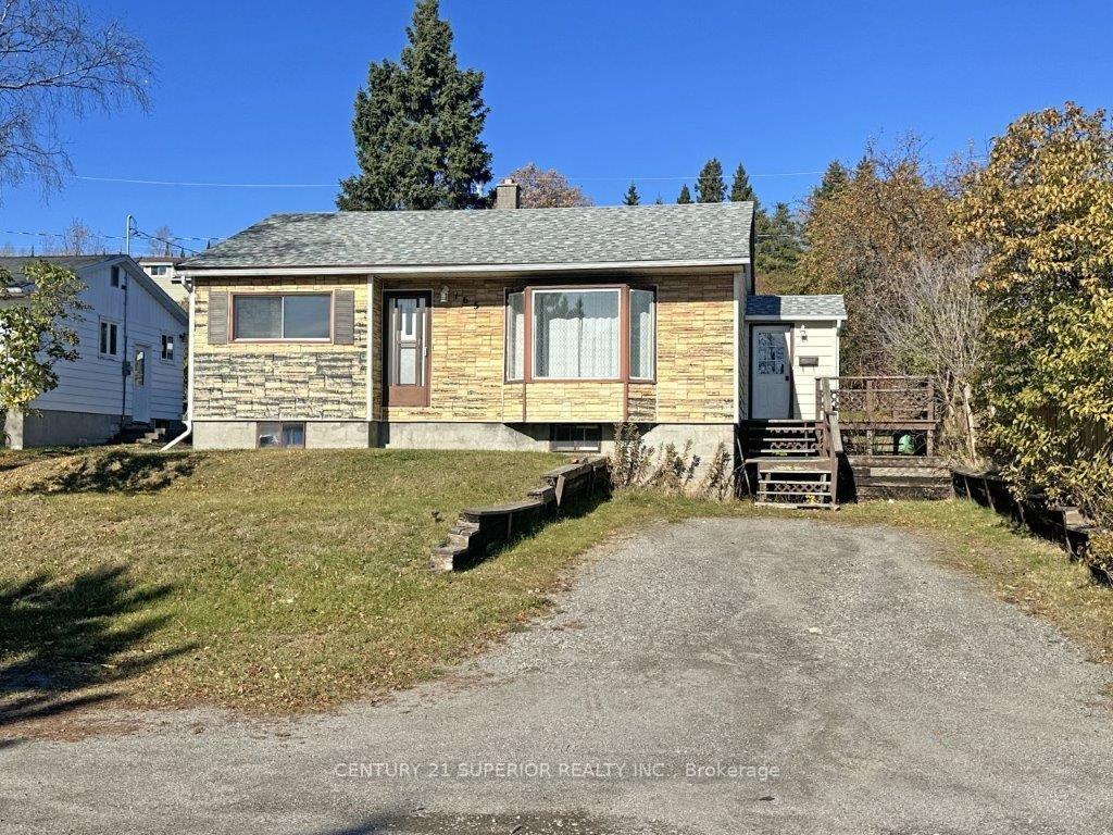 Photo 4 of 165 McKirdy Ave, Nipigon — HOMEH