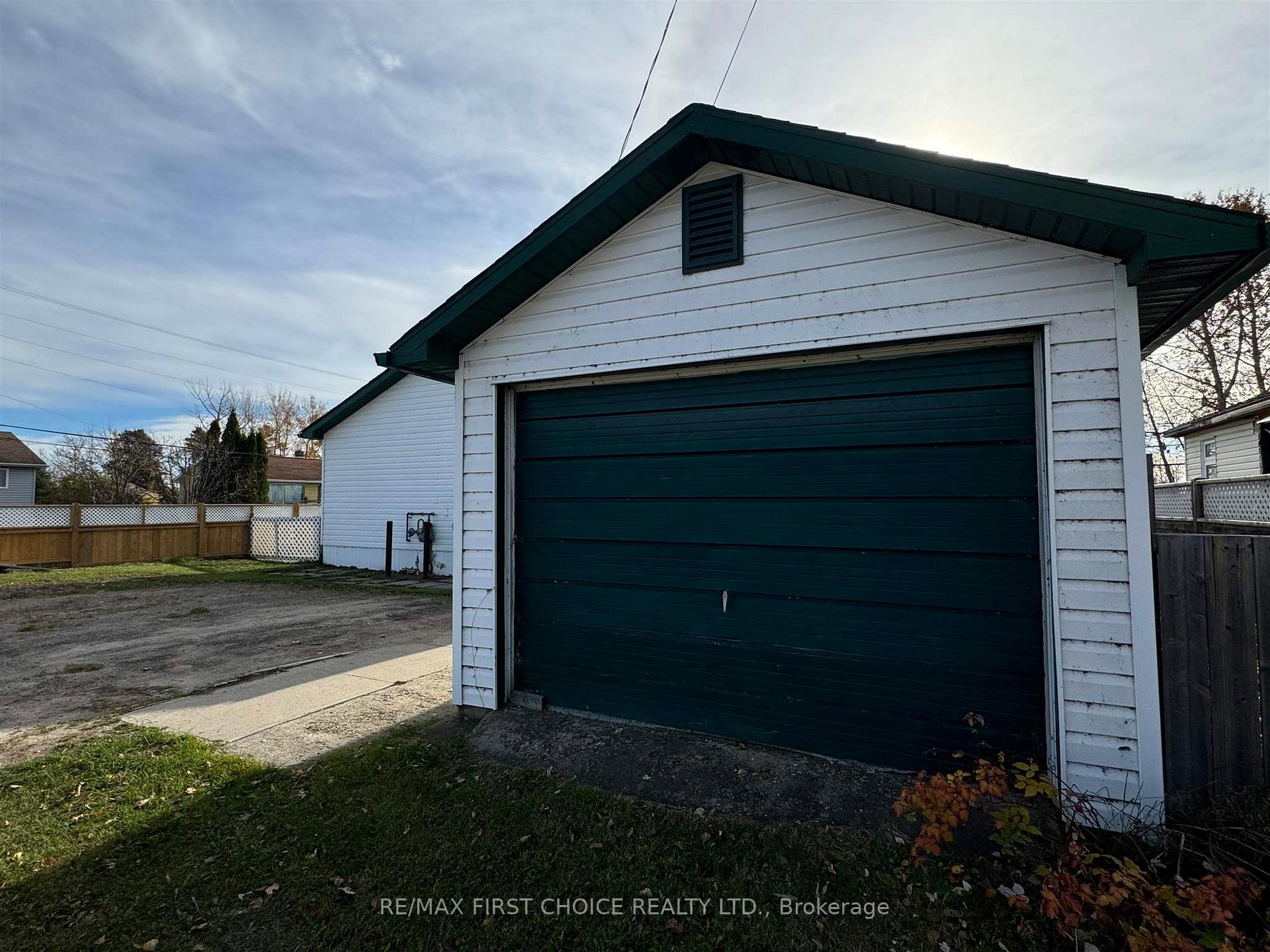 Photo 5 of 2 Murdock Street, Red Lake — HOMEH