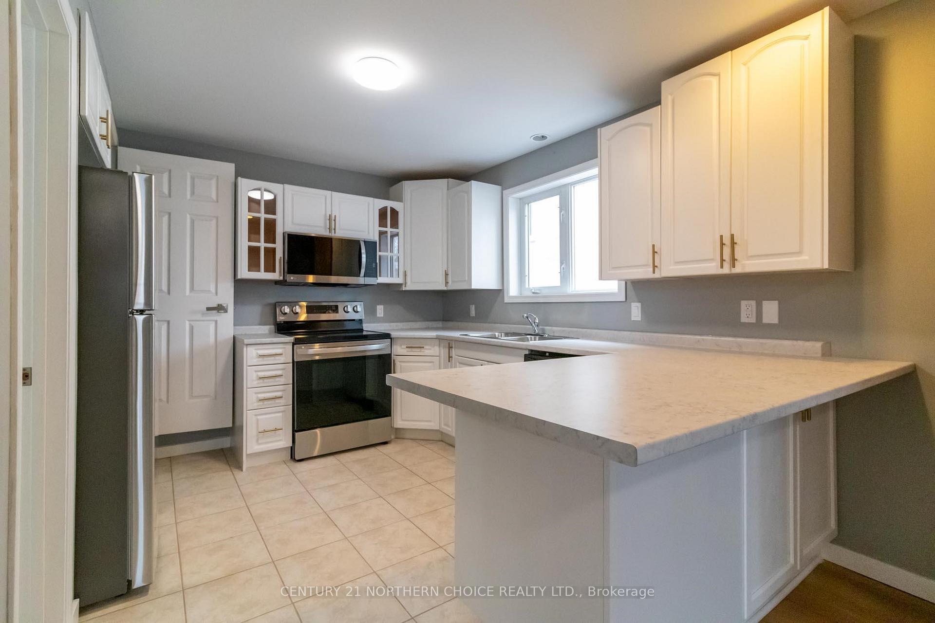 Photo 12 of 3 Matheson Street N, Kenora, North End — HOMEH