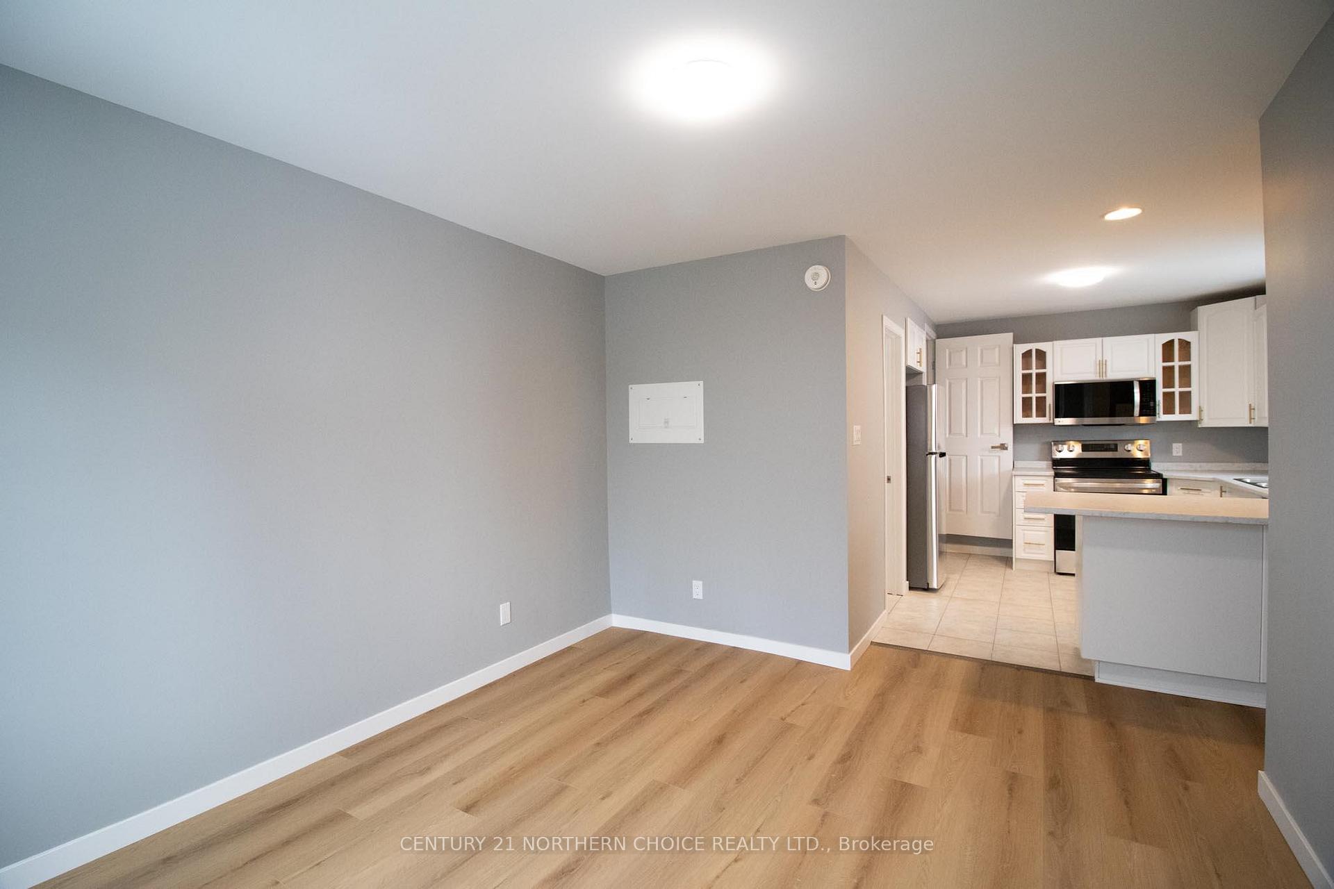 Photo 18 of 3 Matheson Street N, Kenora, North End — HOMEH
