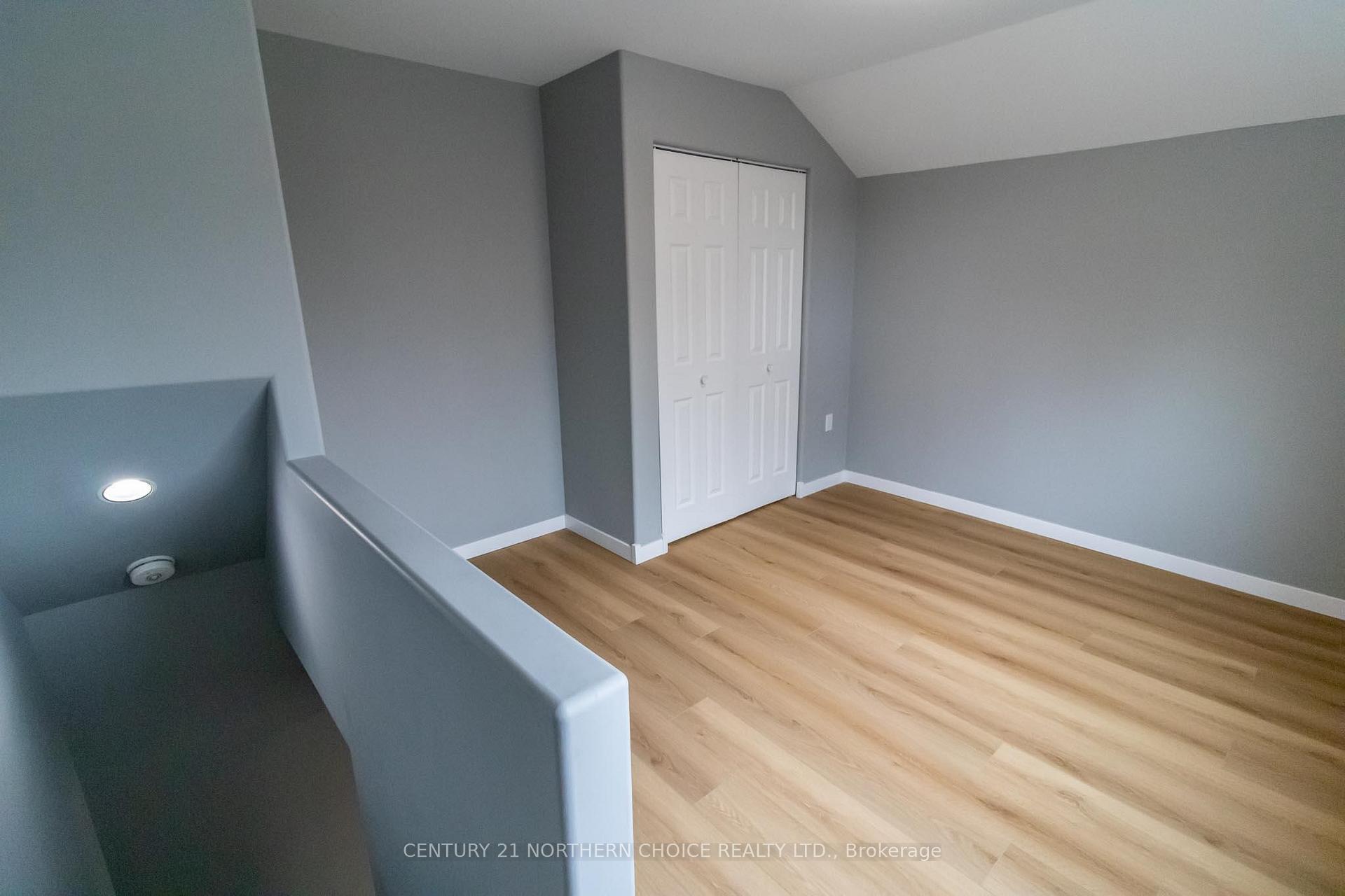 Photo 25 of 3 Matheson Street N, Kenora, North End — HOMEH