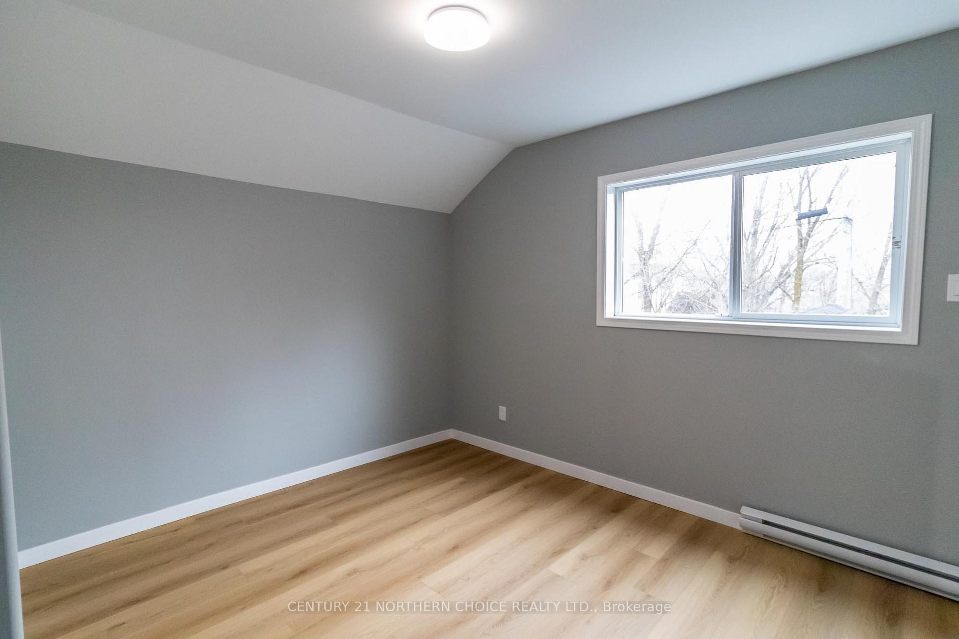 Photo 27 of 3 Matheson Street N, Kenora, North End — HOMEH