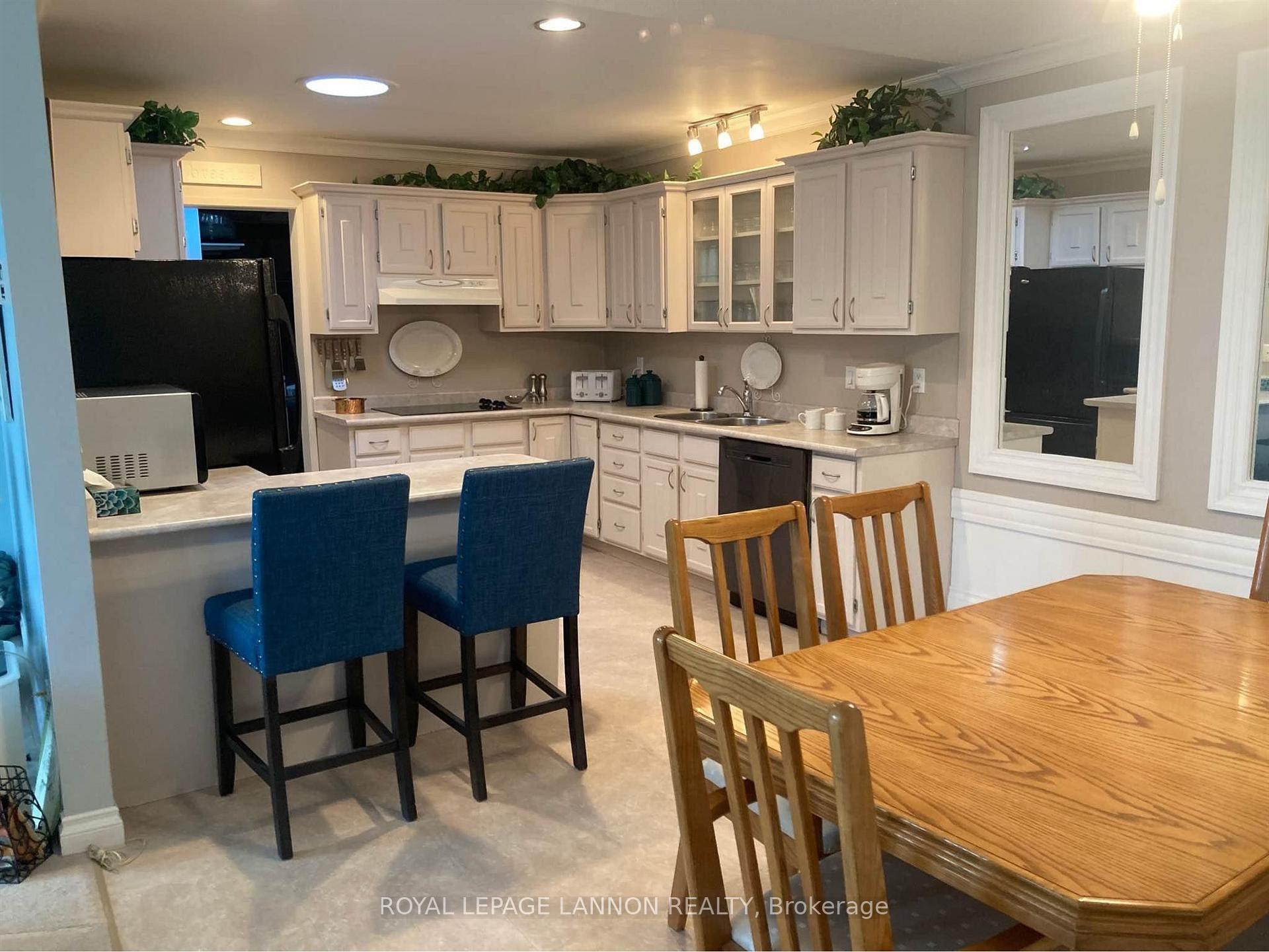 Photo 3 of 202 Jackson Avenue SE, Greenstone — HOMEH